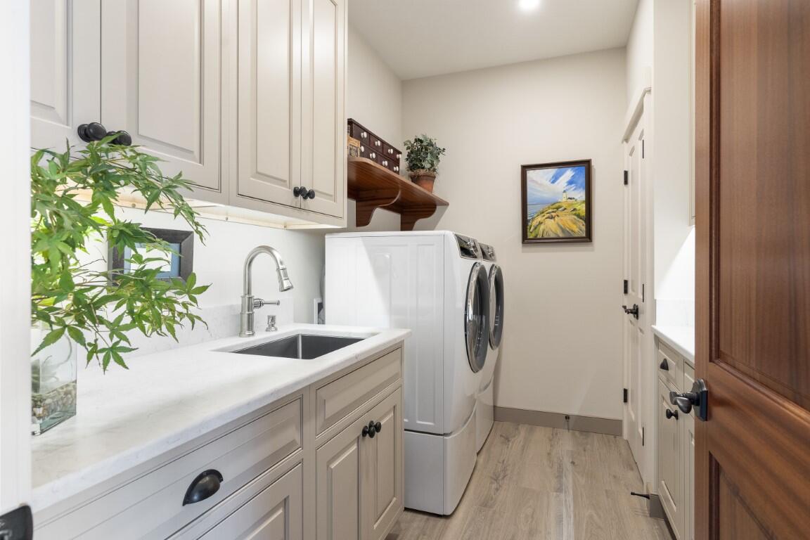 3 Harbor Ledge Lane