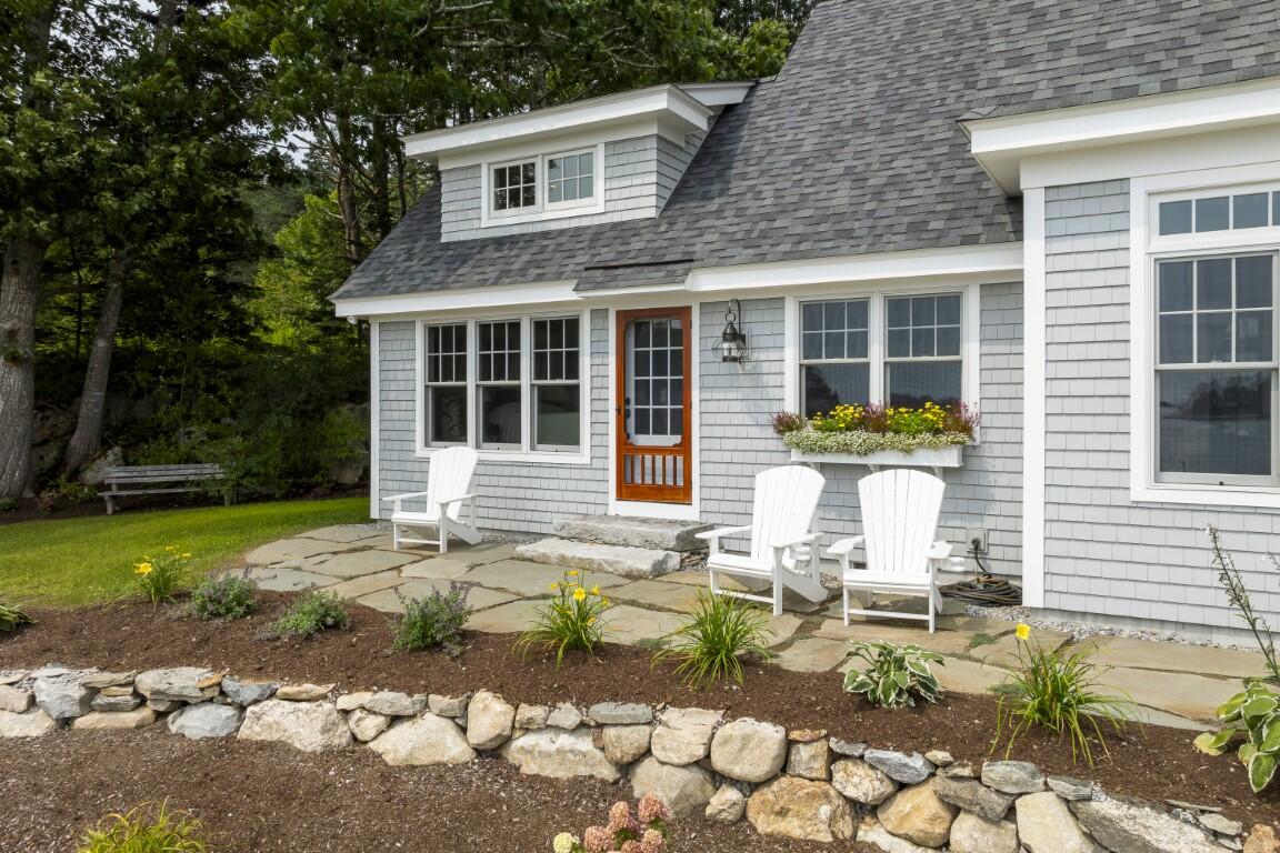 3 Harbor Ledge Lane