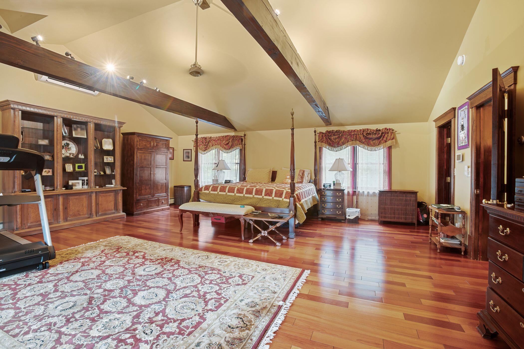 5 Amanda Drive