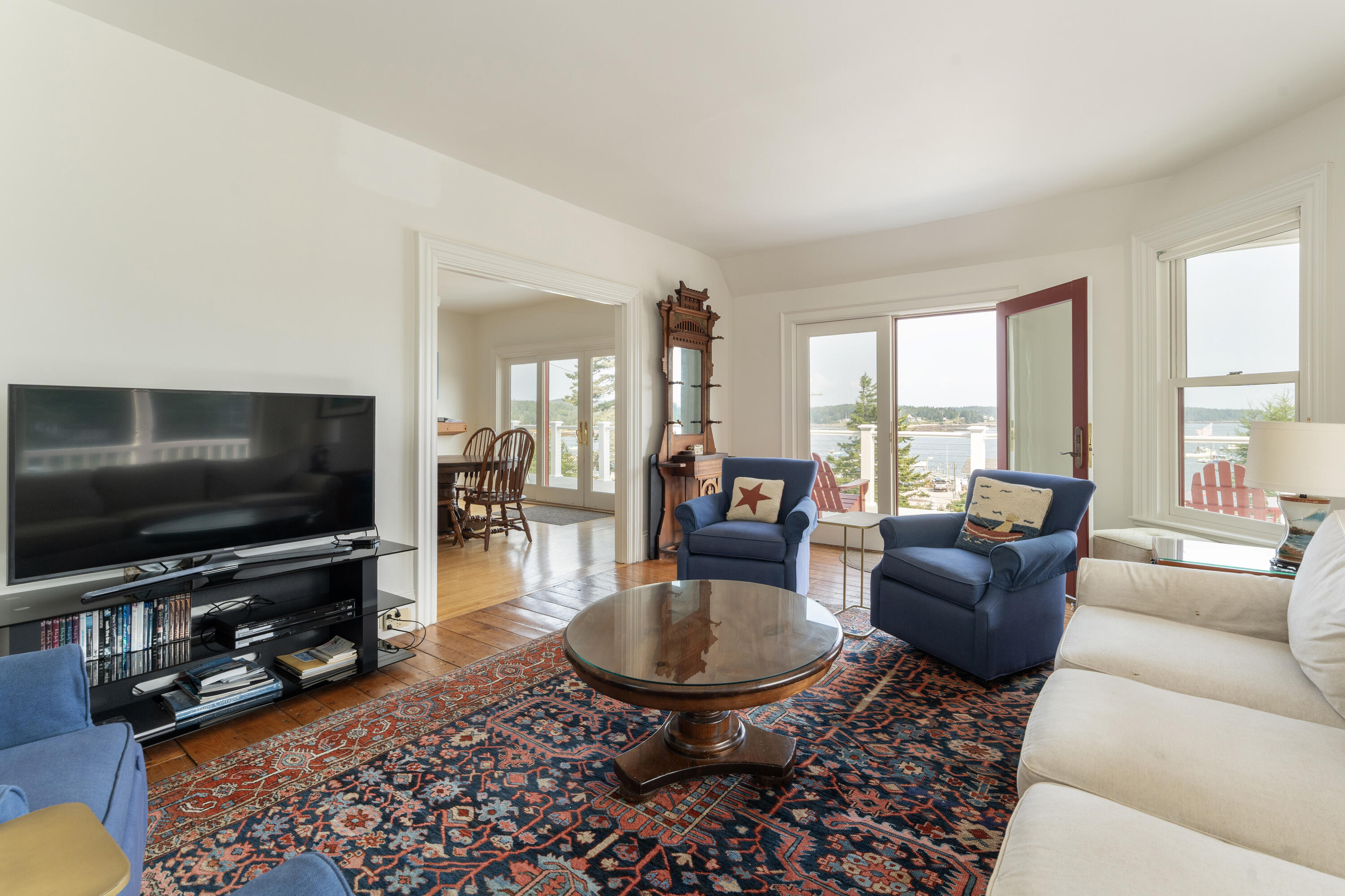 290 Harbor Road