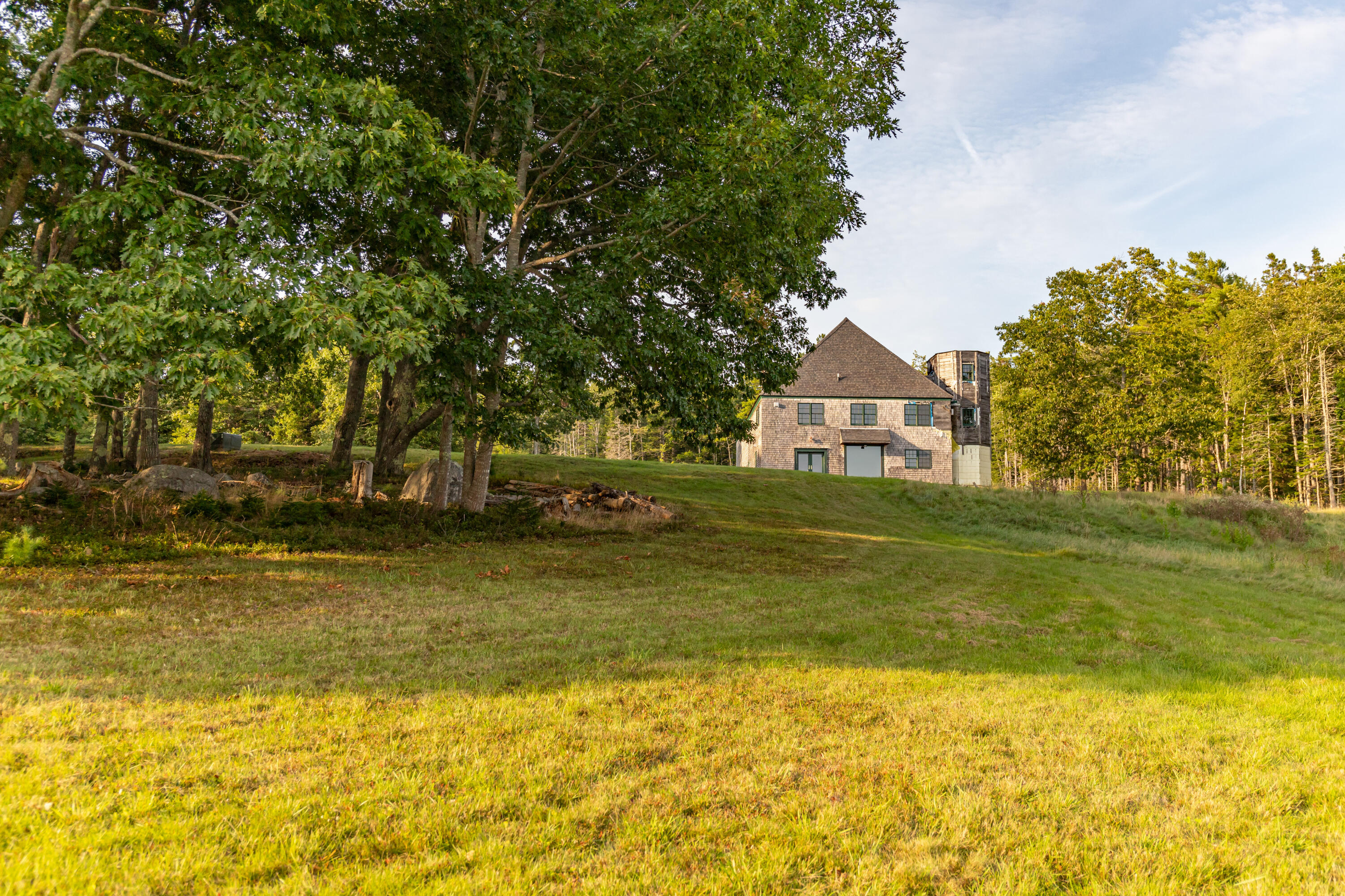 217 West Side Drive