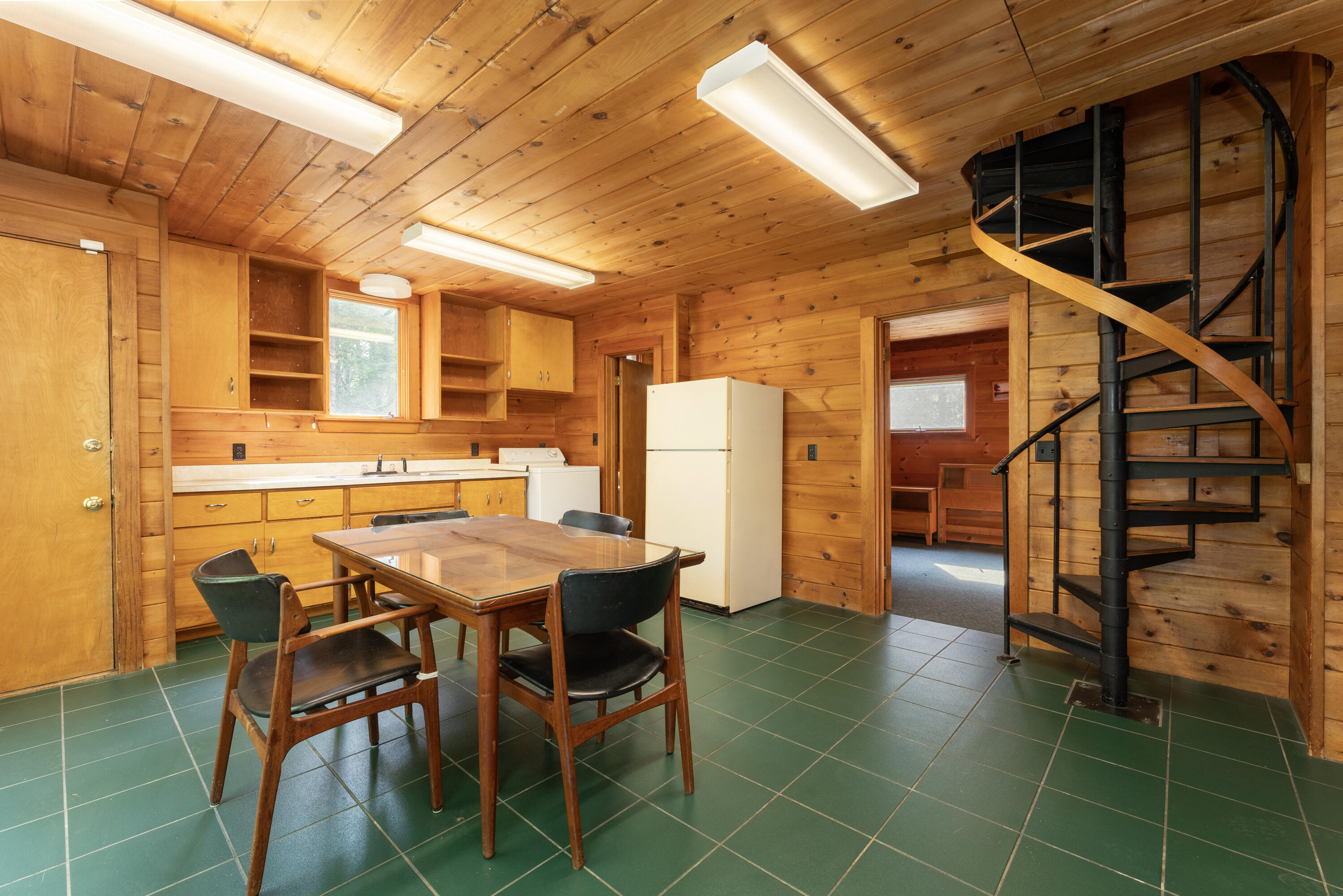 410 Oak Point Road