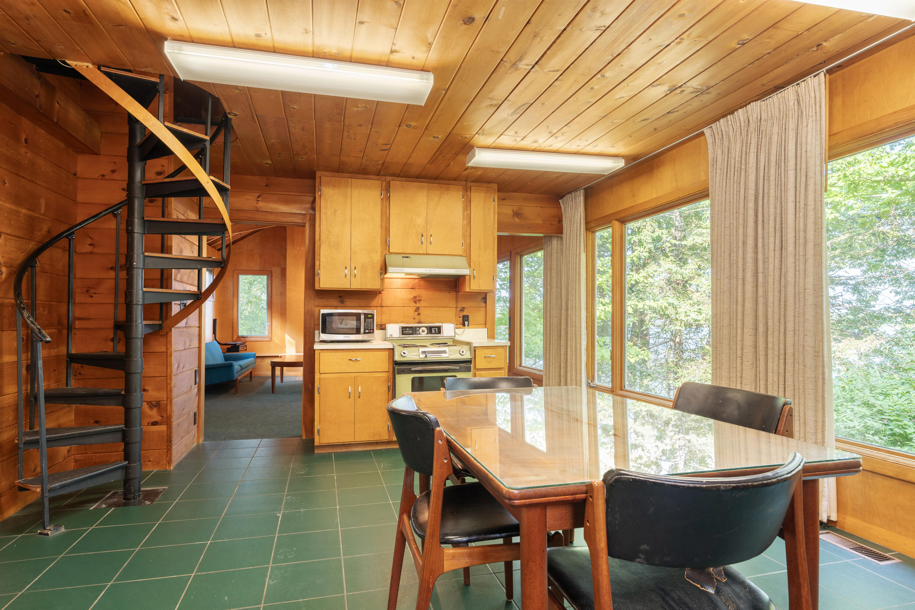 410 Oak Point Road