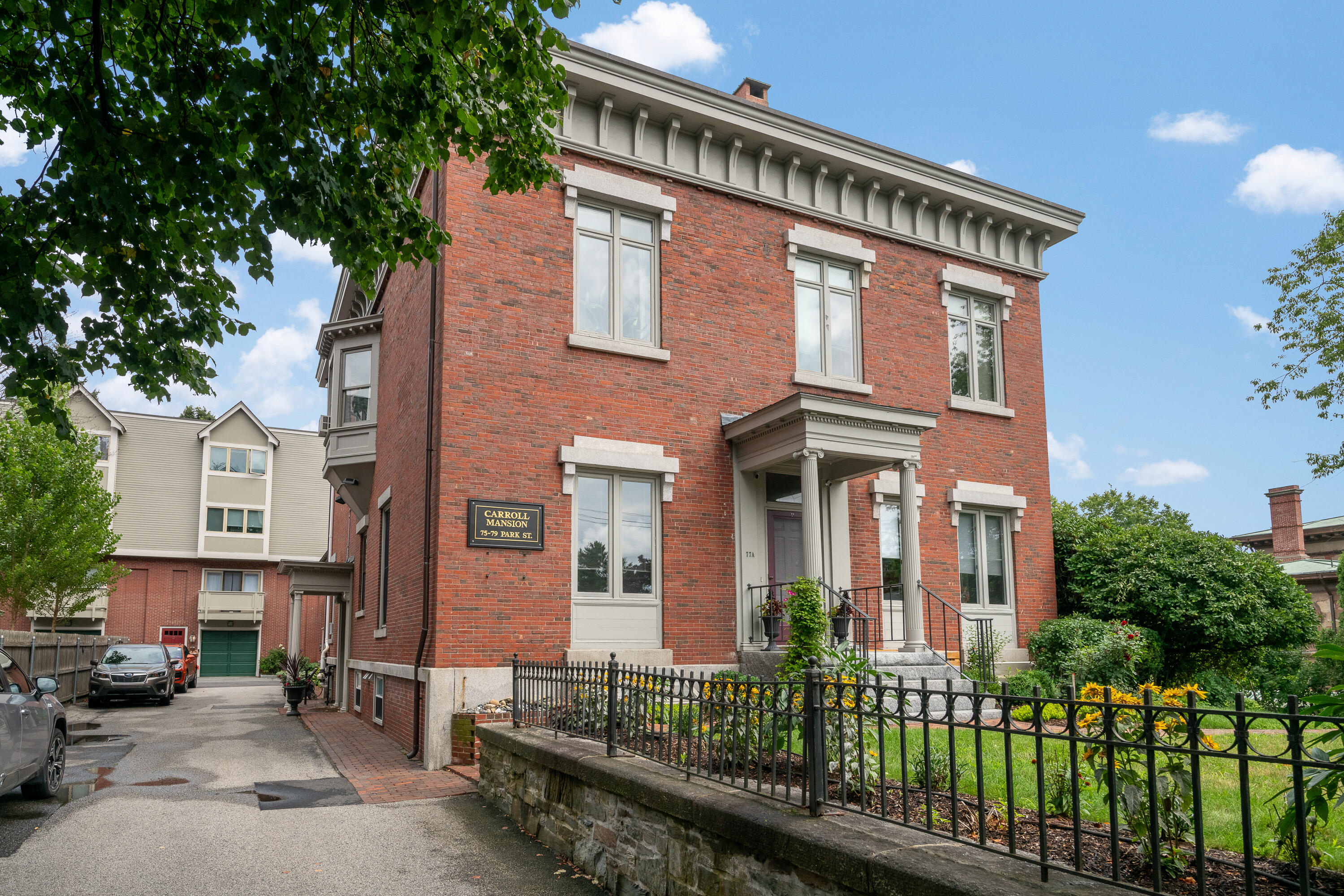 77 Park Street, 4