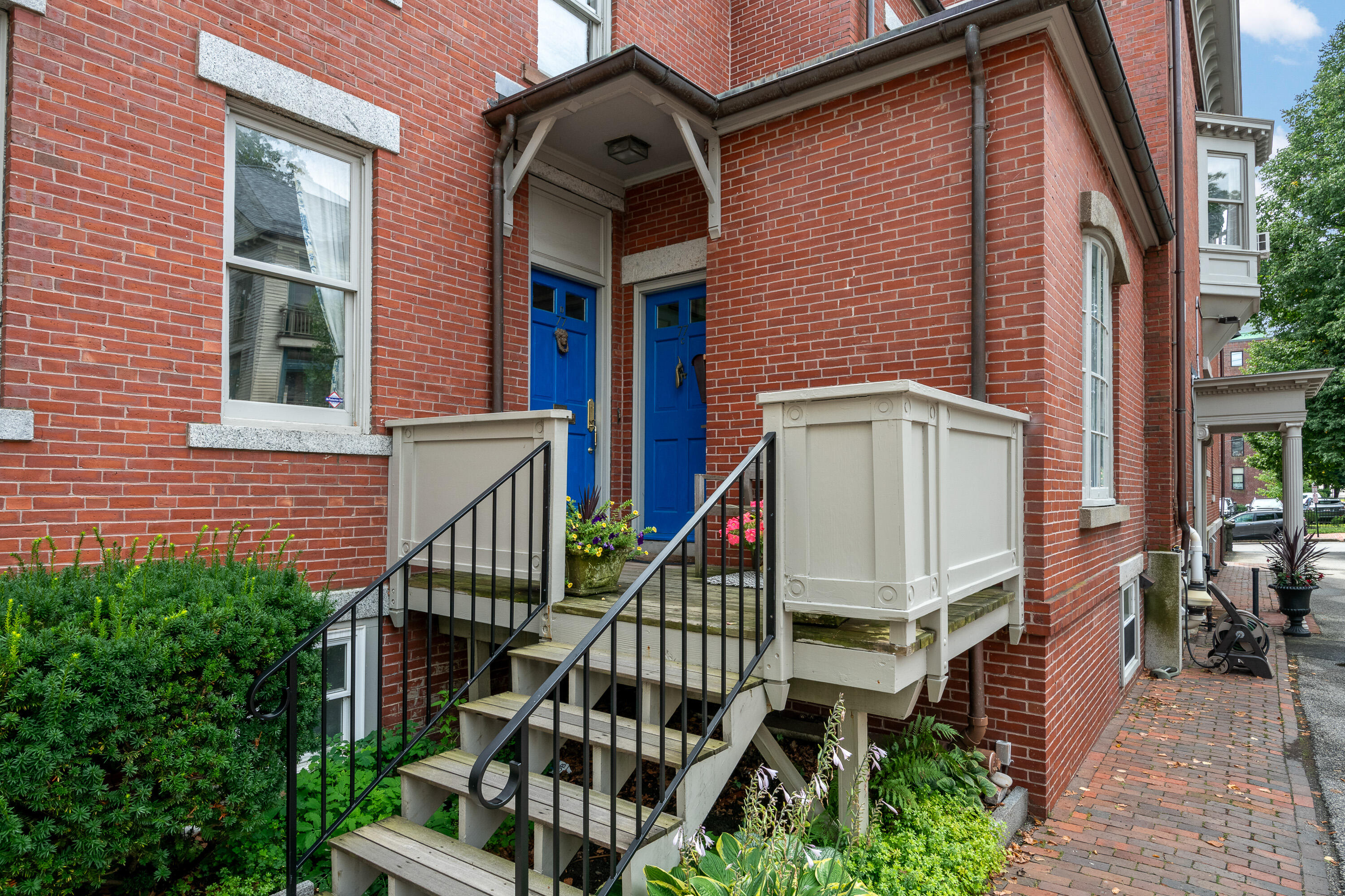 77 Park Street, 4