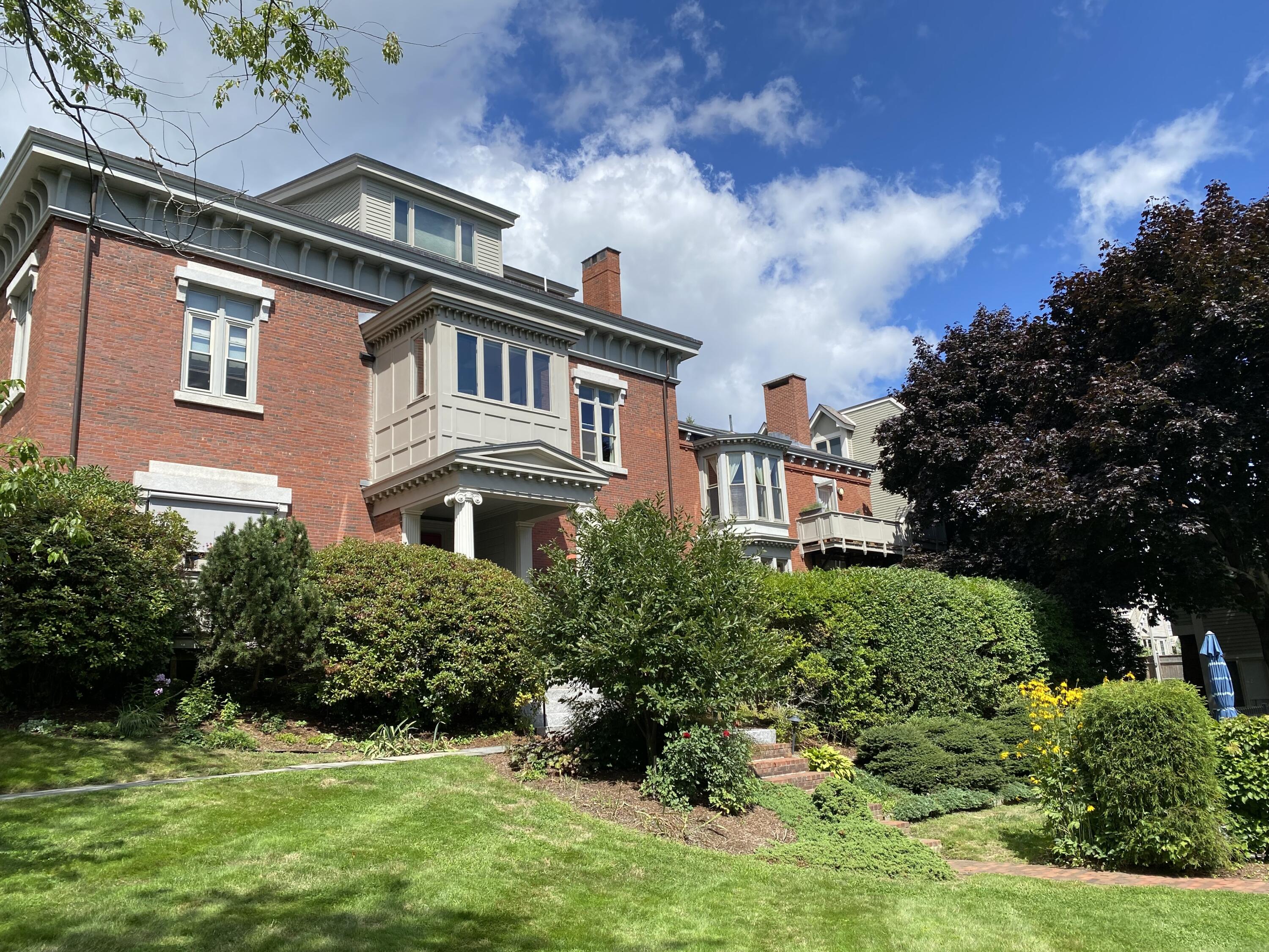 77 Park Street, 4
