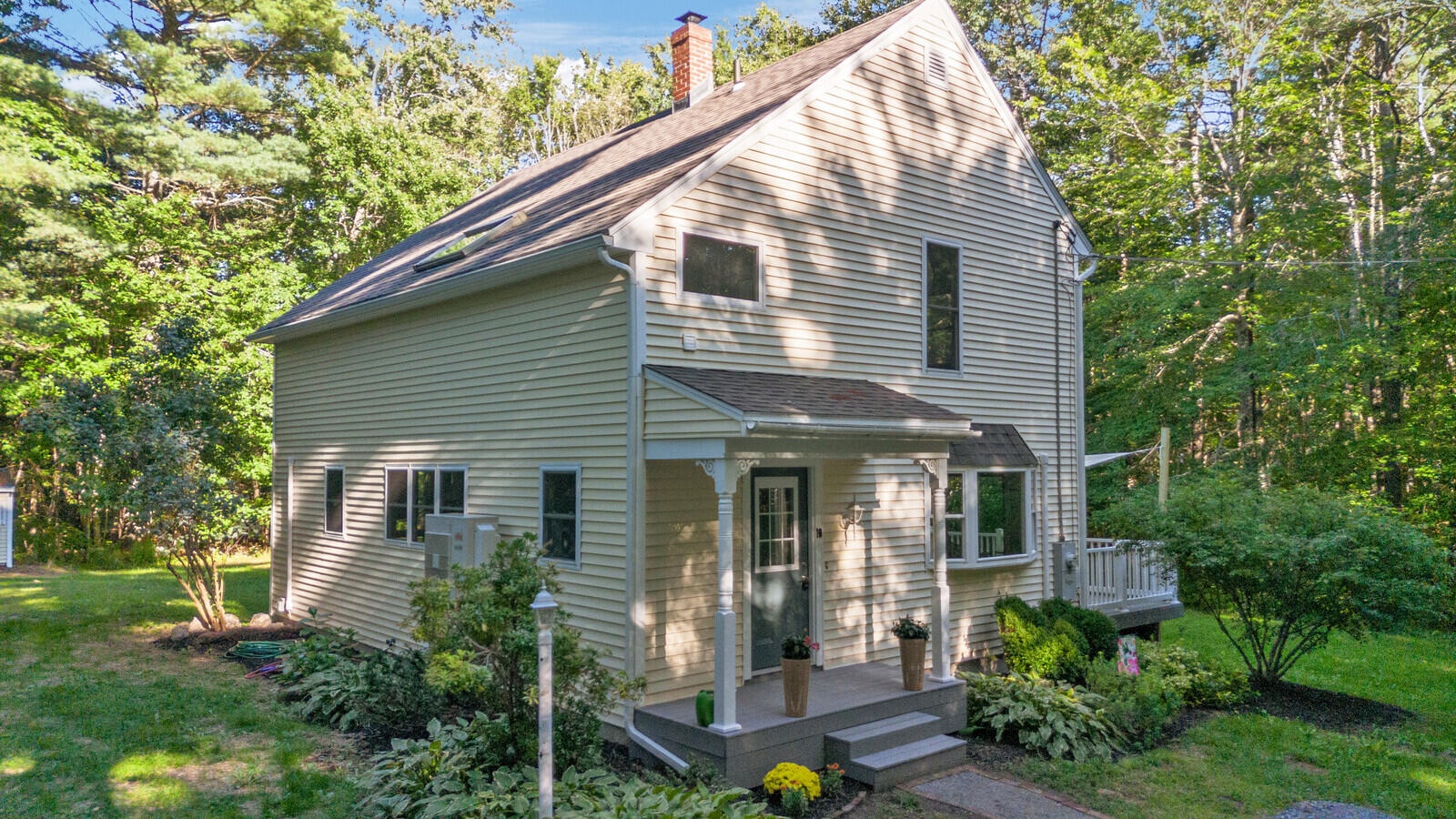 10 Seaport Drive