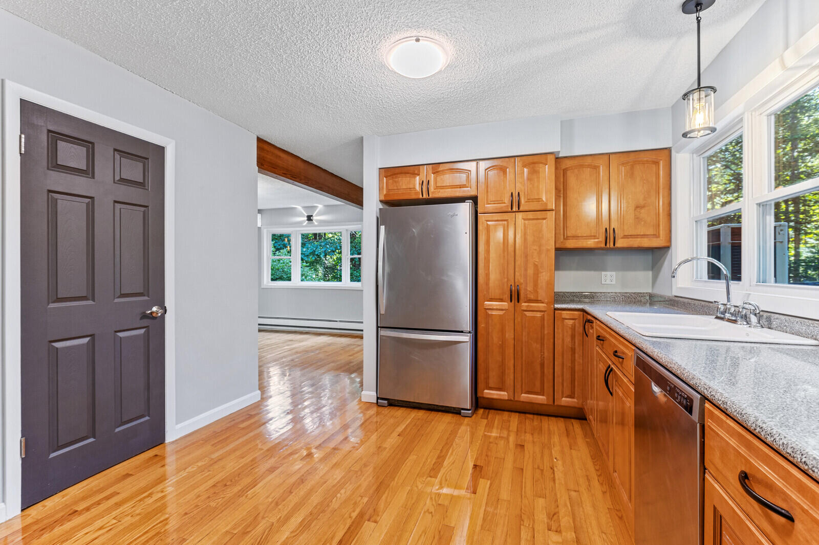 10 Seaport Drive
