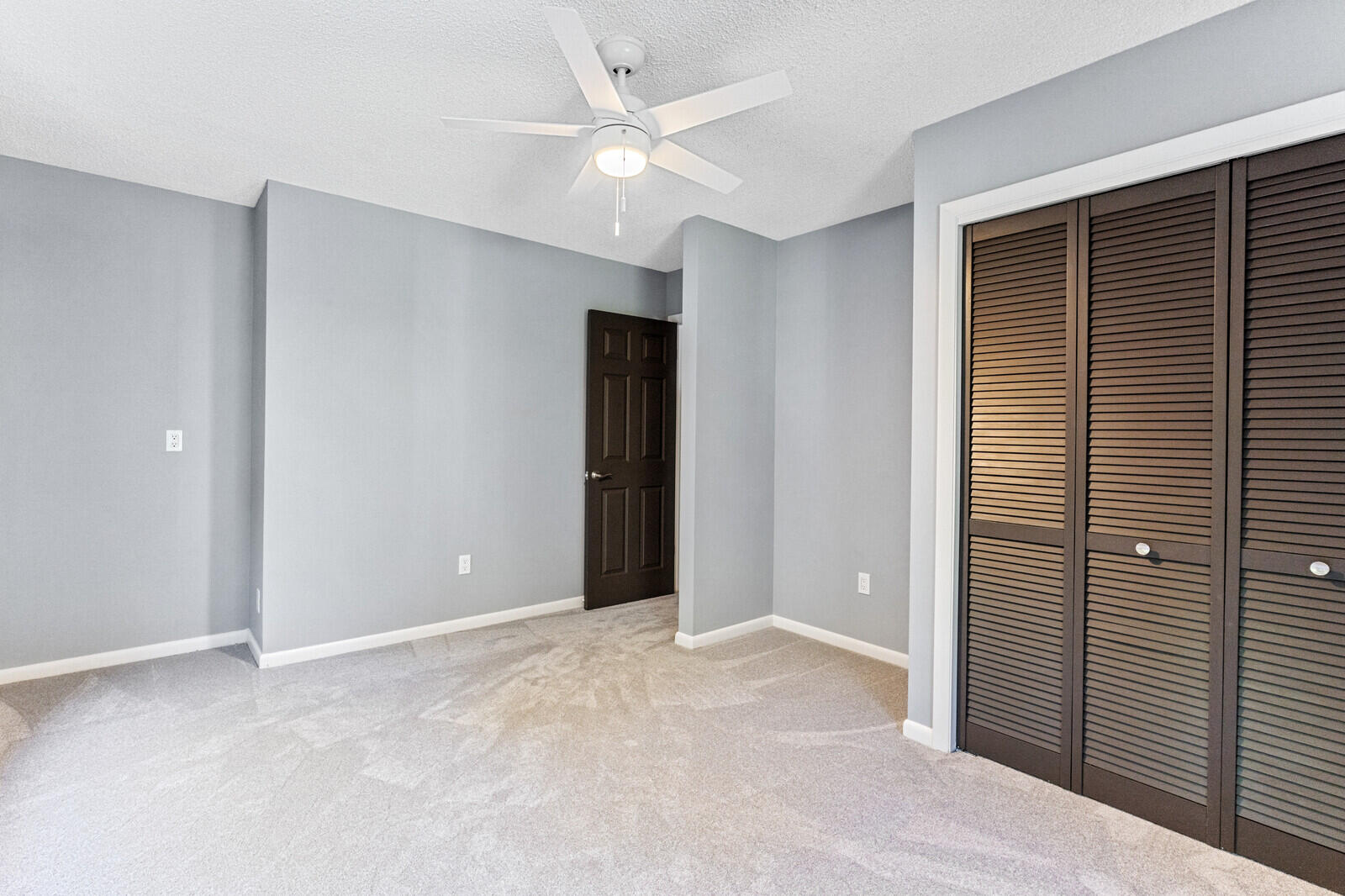 10 Seaport Drive