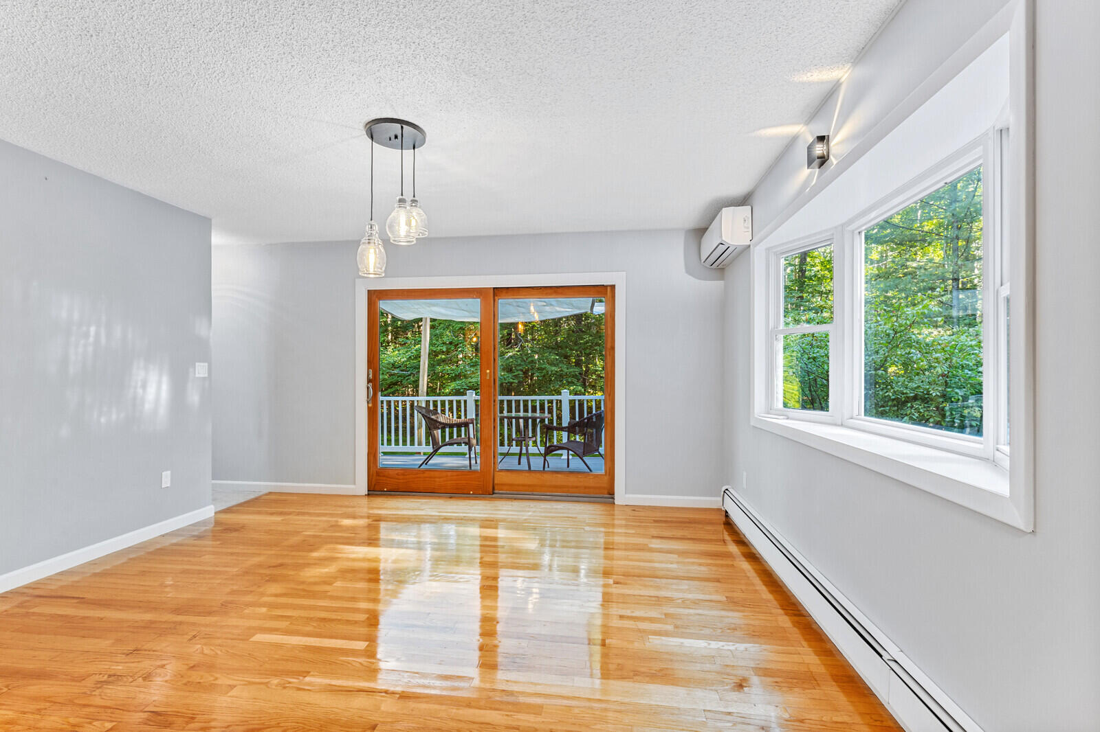 10 Seaport Drive