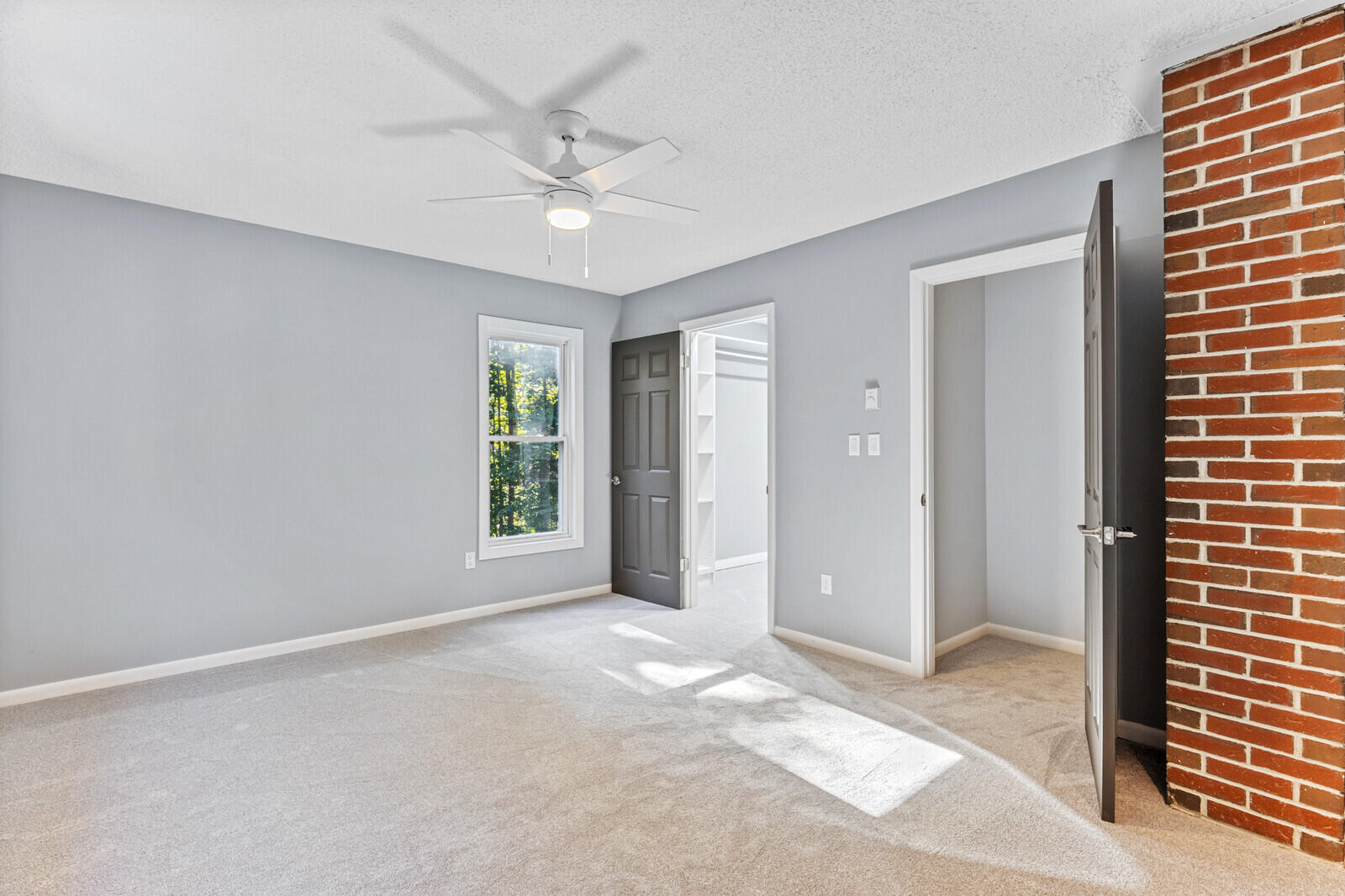10 Seaport Drive