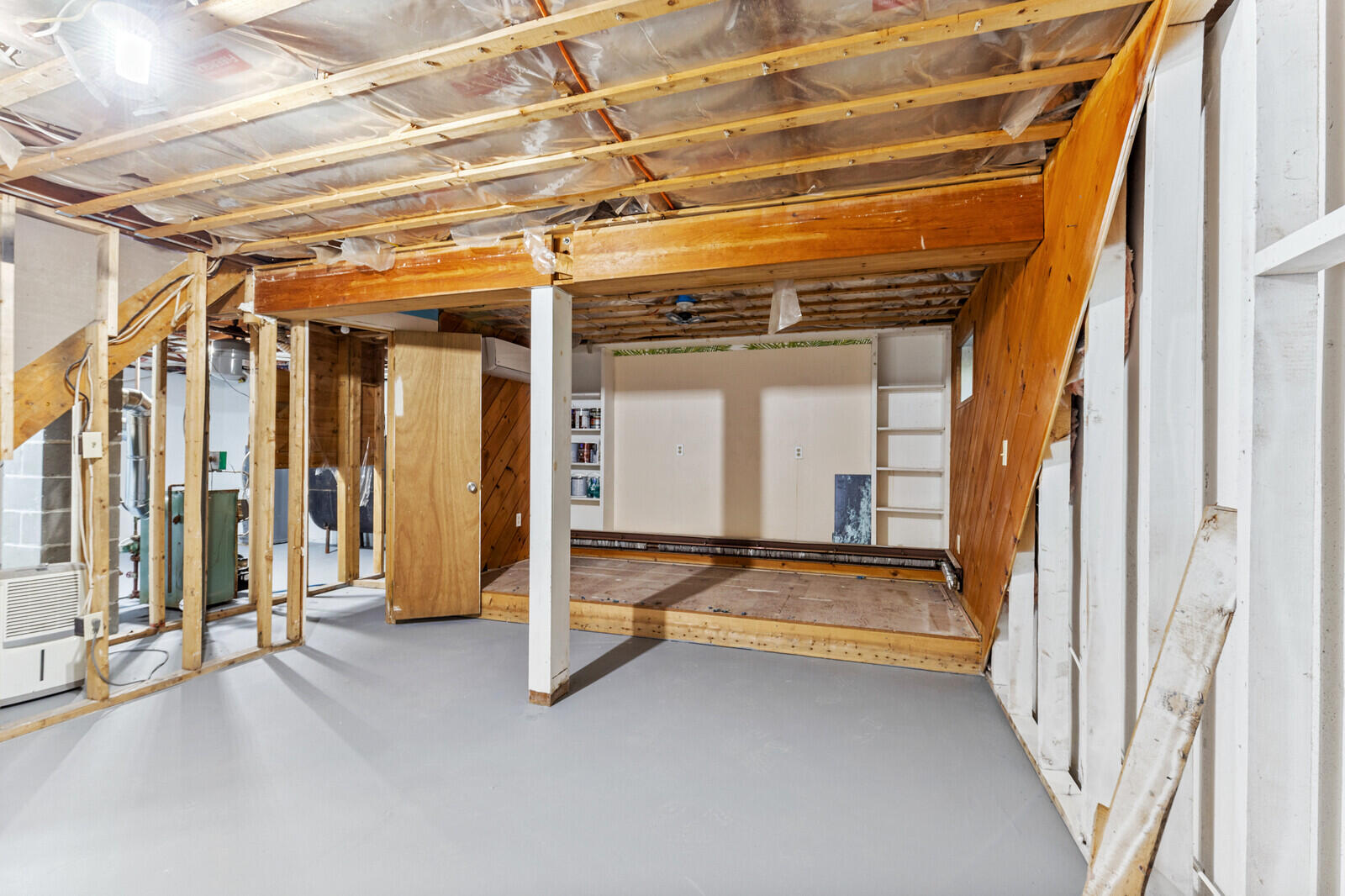 10 Seaport Drive