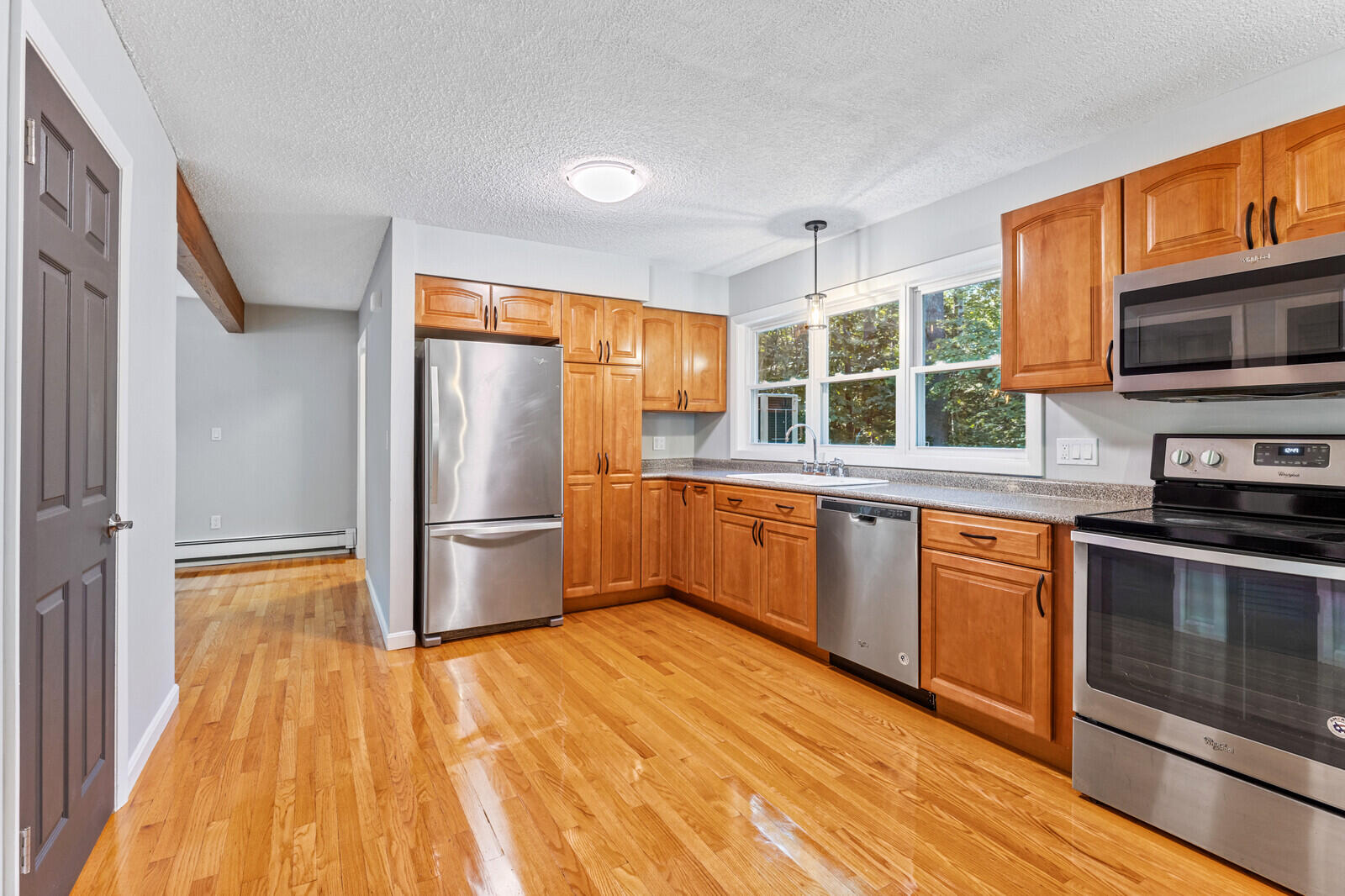 10 Seaport Drive