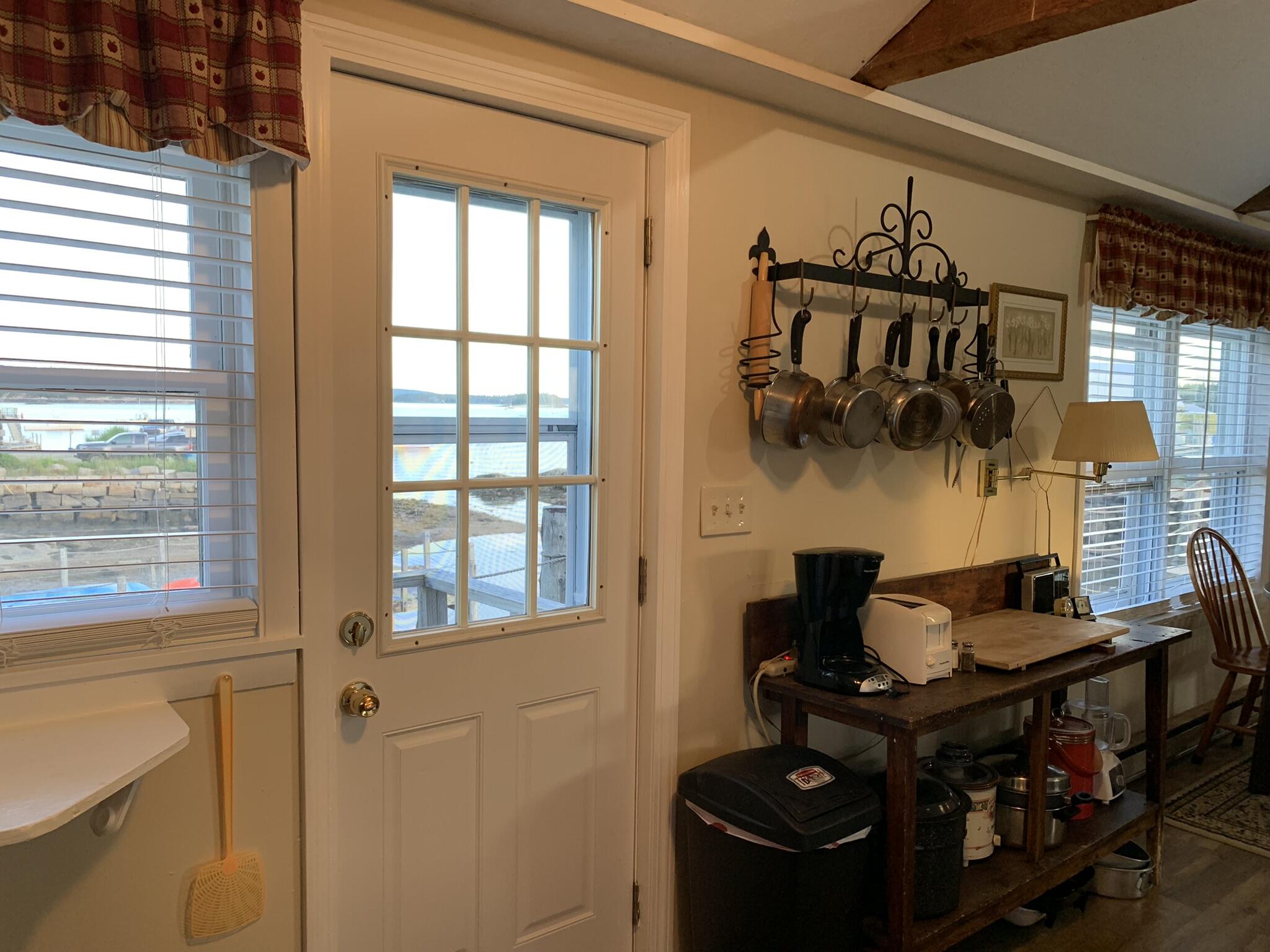 17 Seabreeze Avenue