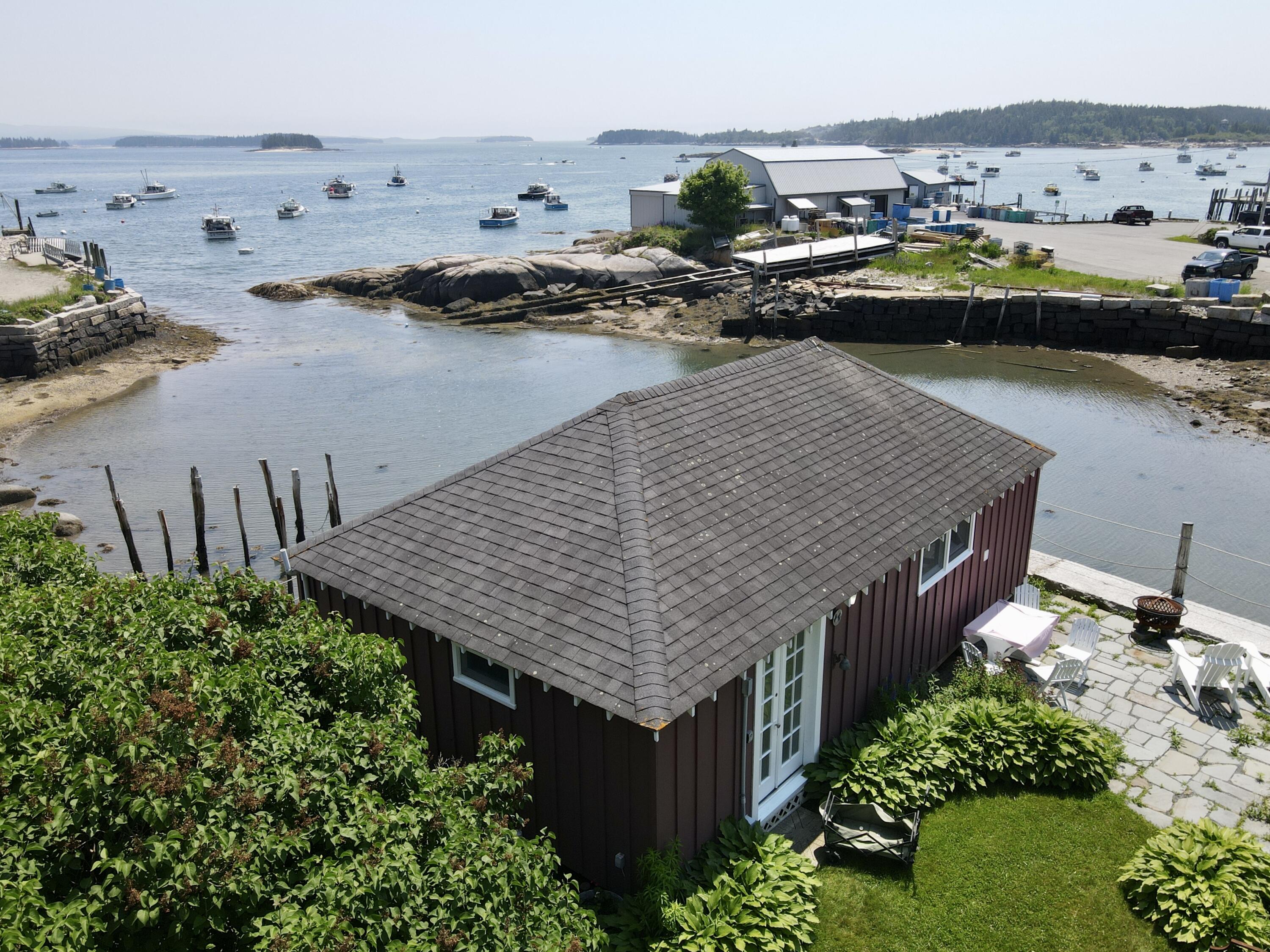 17 Seabreeze Avenue