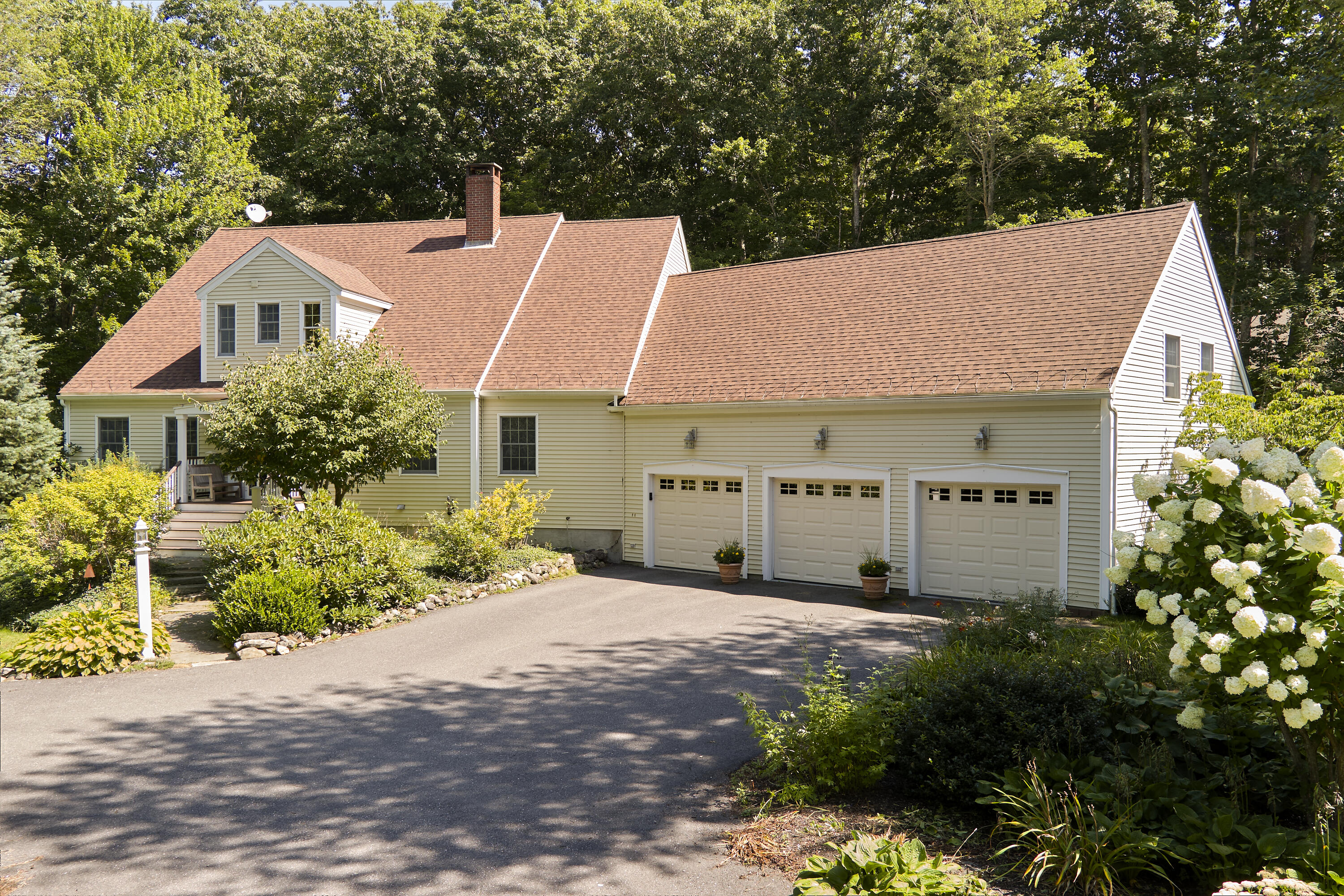 27 Pleasant Ridge Drive