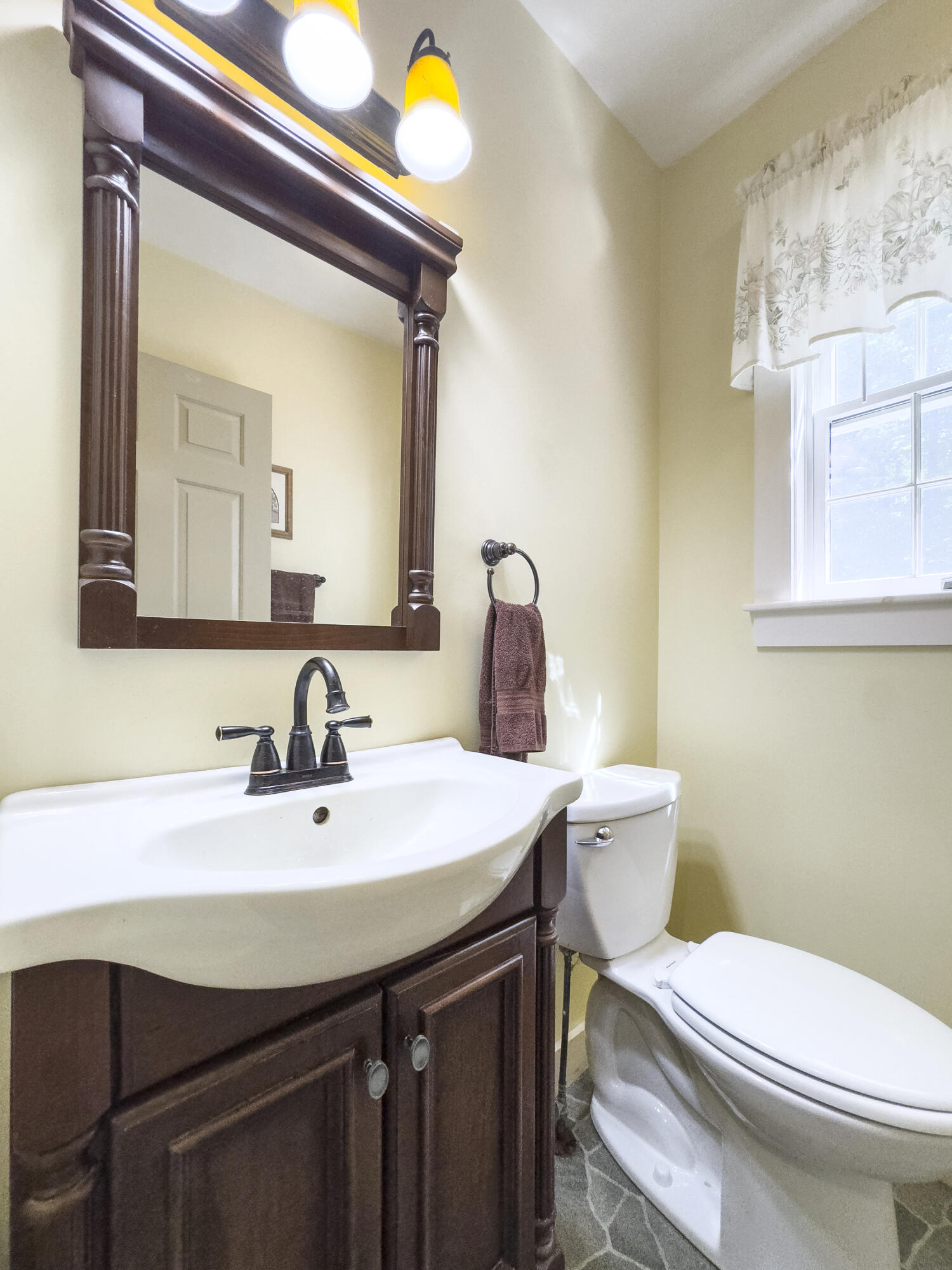 27 Pleasant Ridge Drive