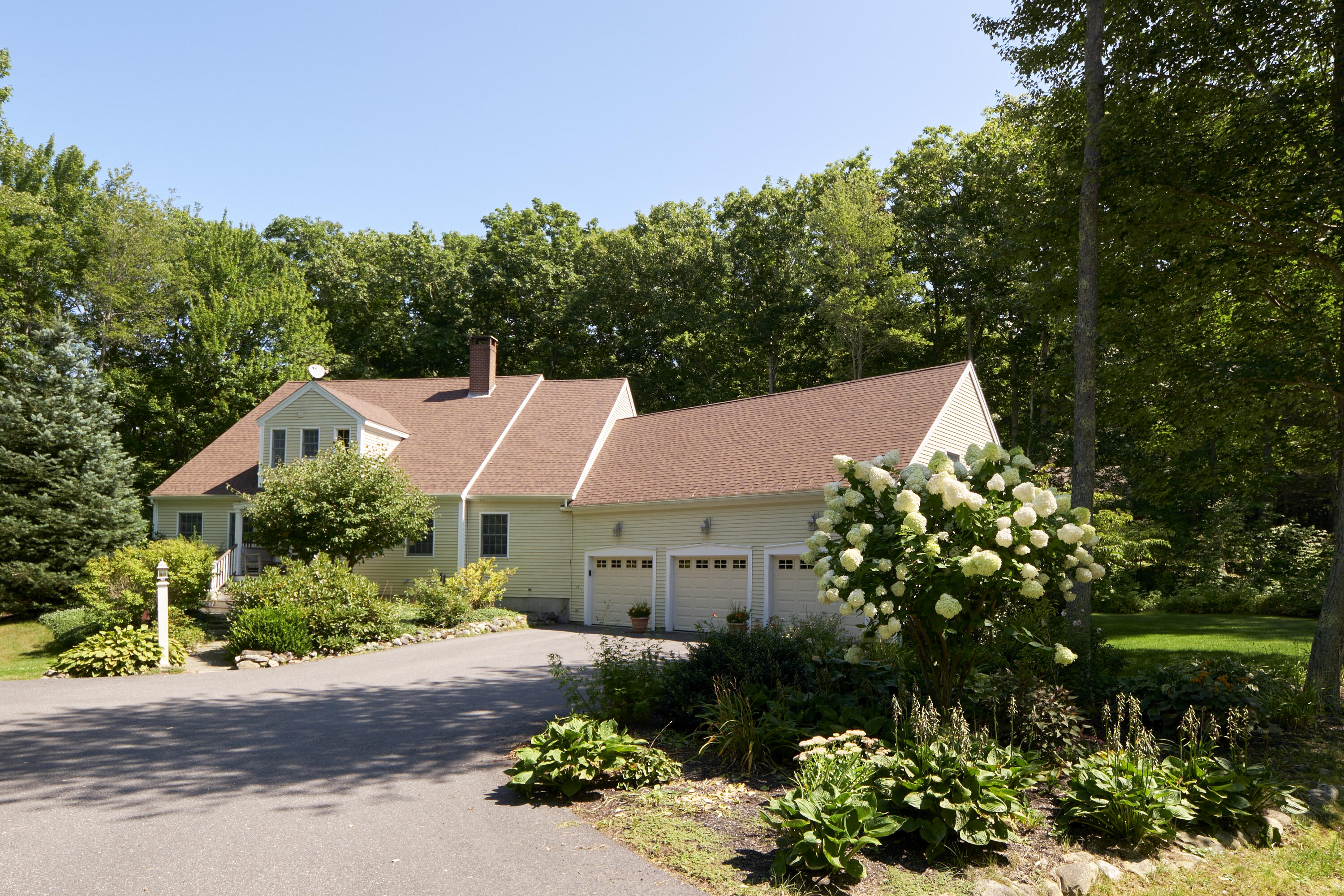 27 Pleasant Ridge Drive