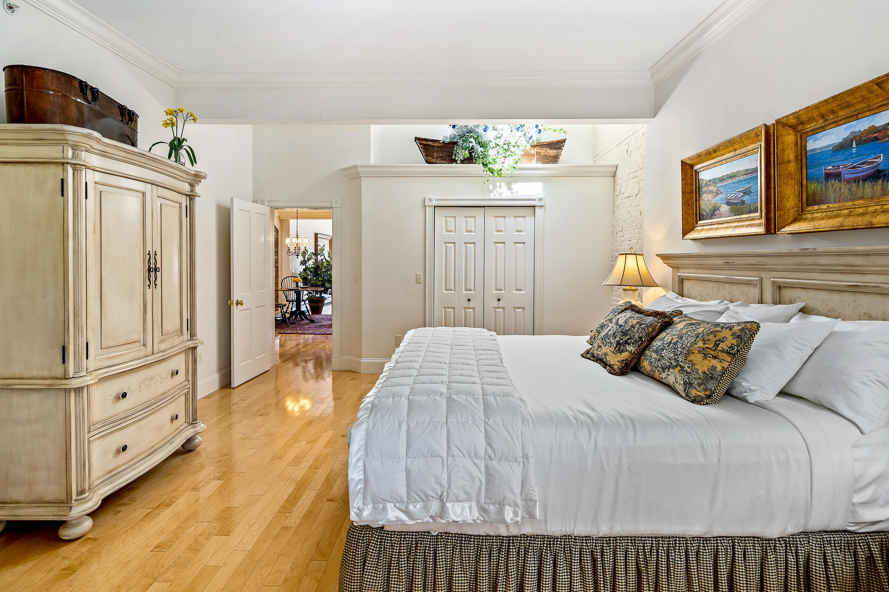 12 Pendleton Street, 301
