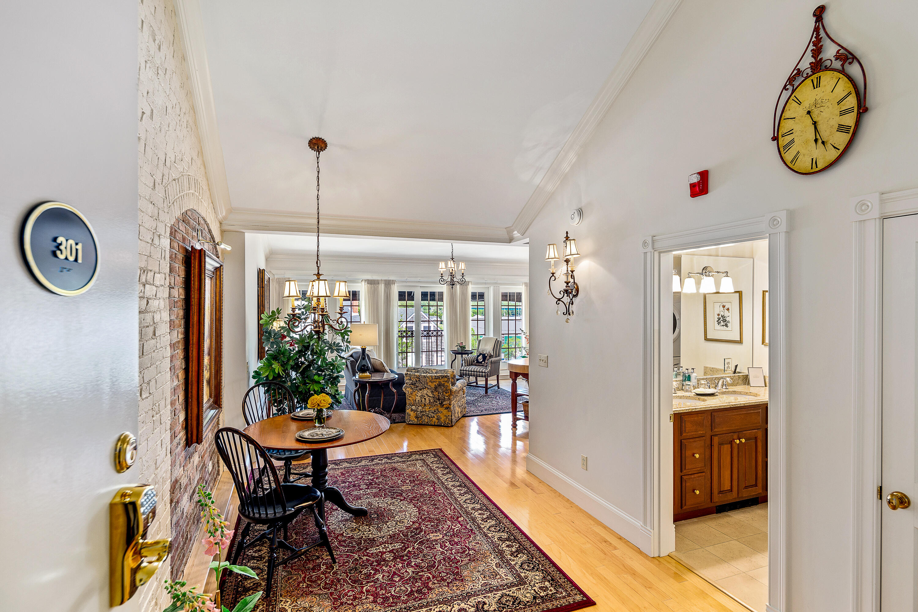 12 Pendleton Street, 301