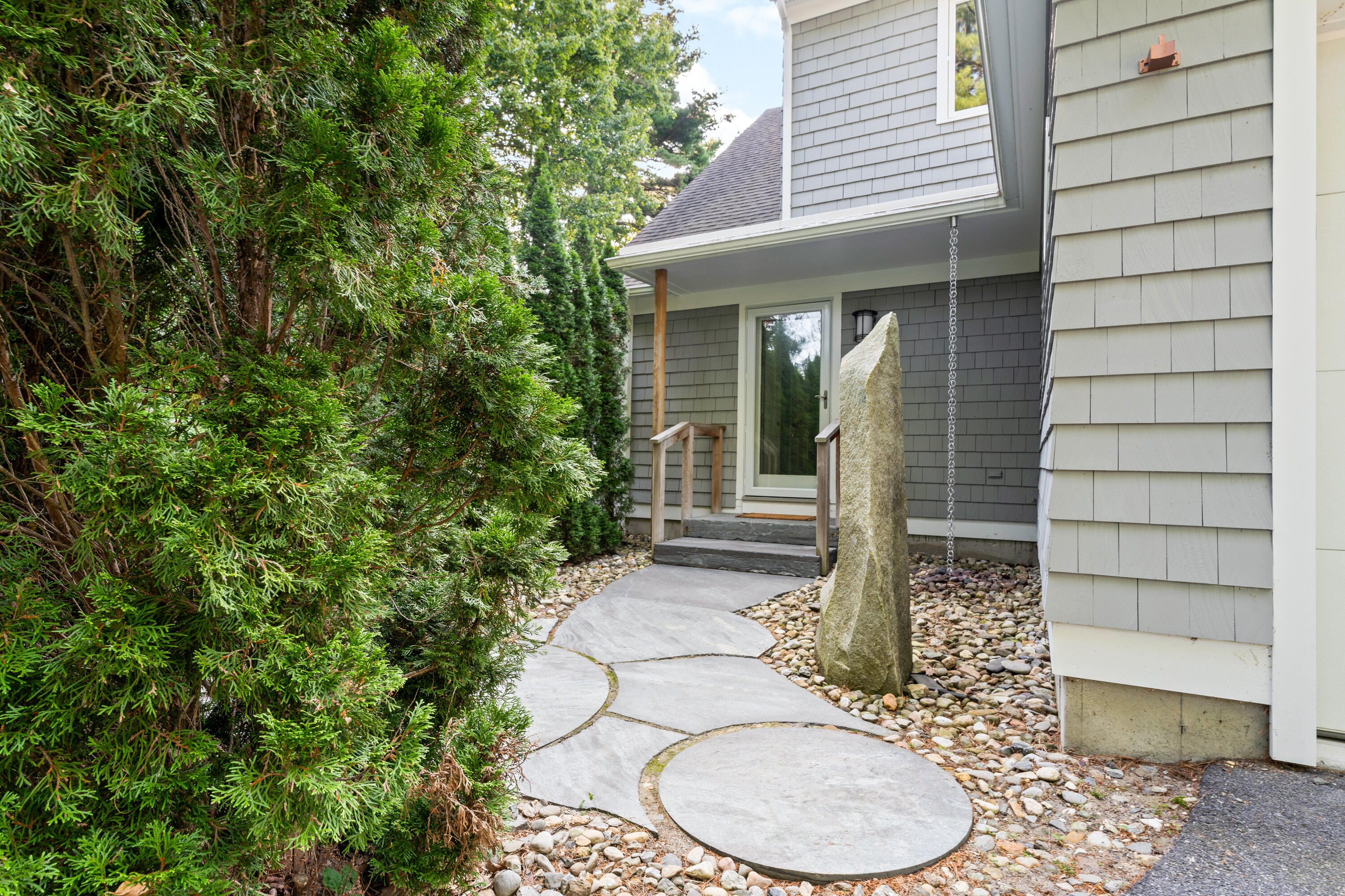 6 Rosewood Drive