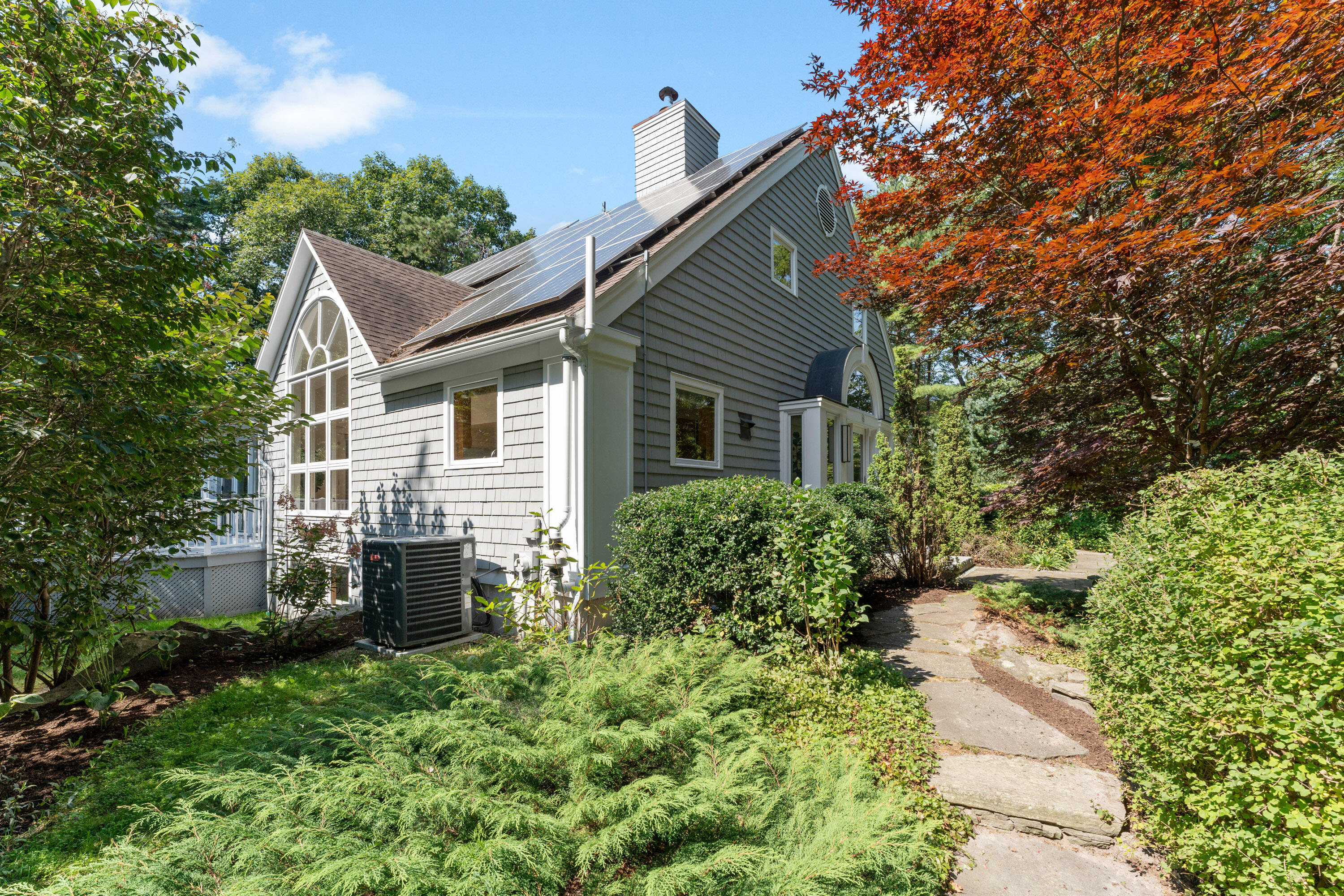 6 Rosewood Drive