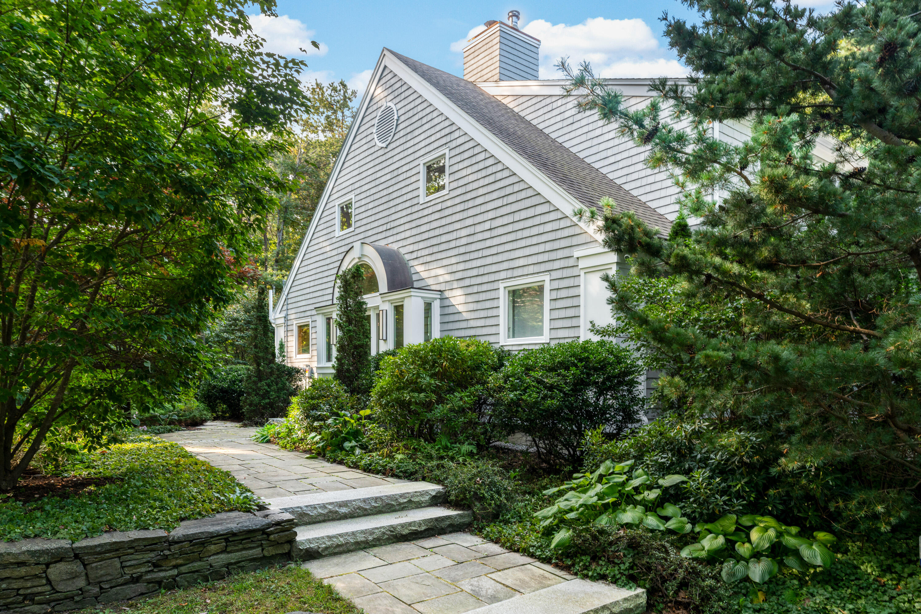 6 Rosewood Drive