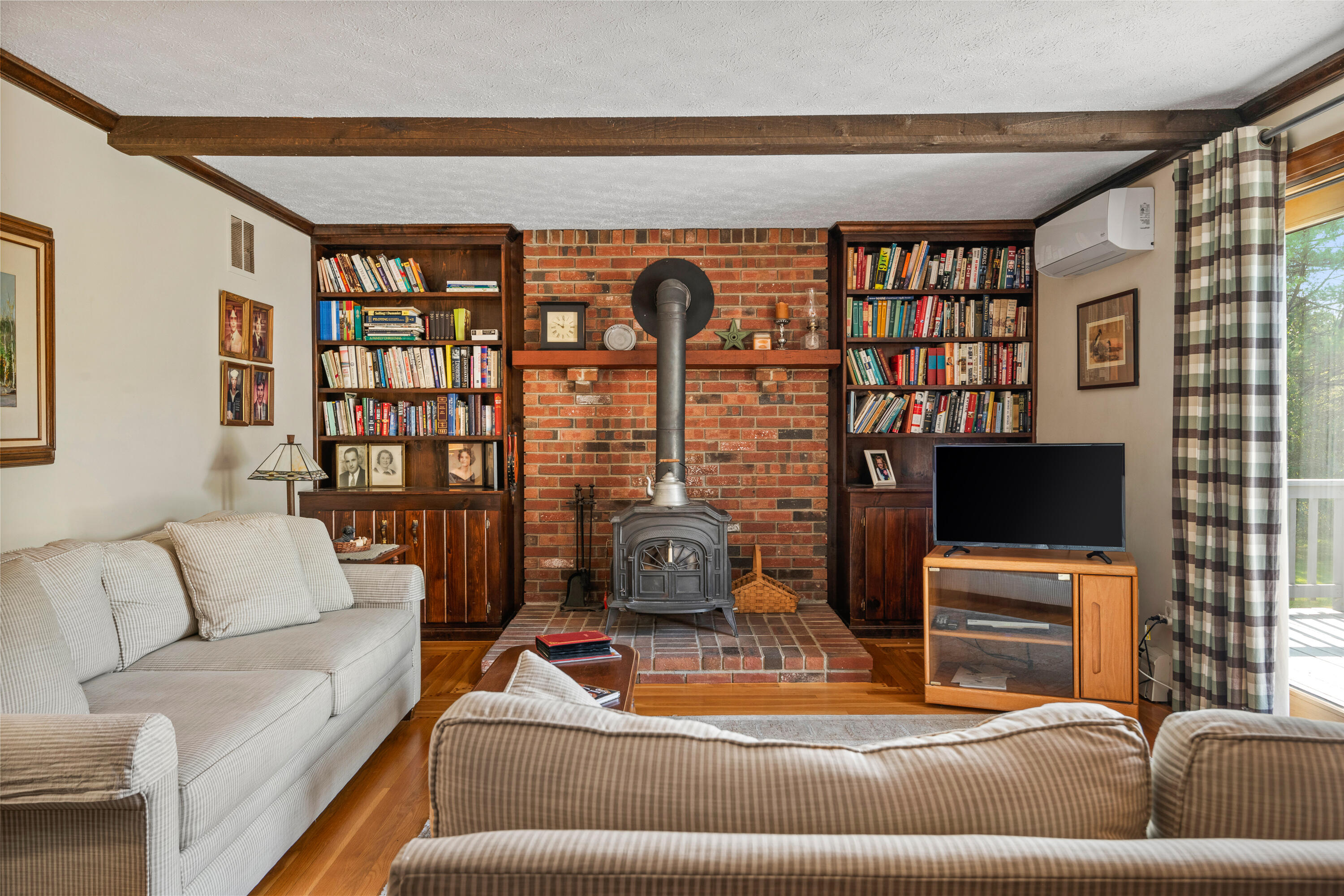 25 Thornhurst Road