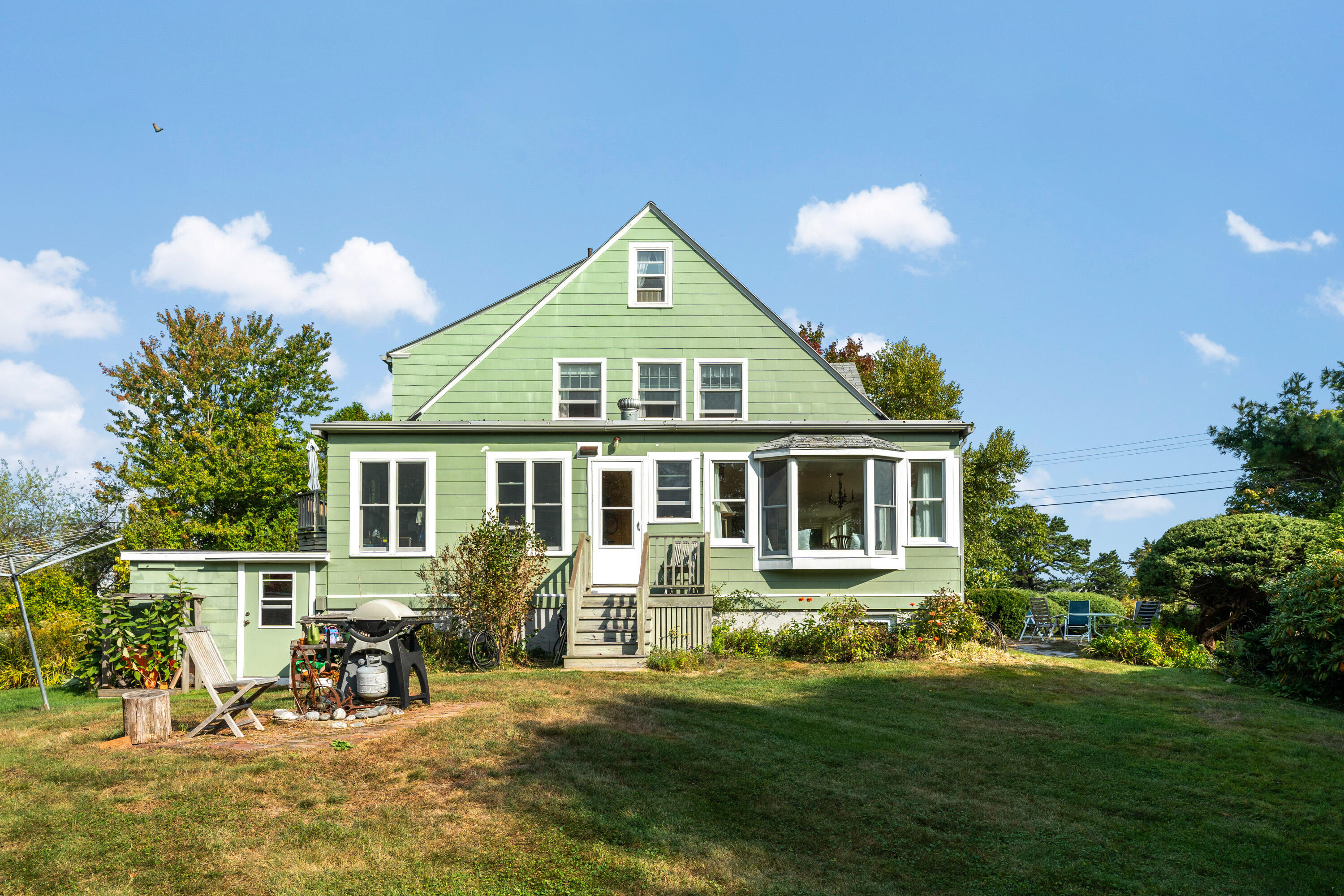 20 Lily Pond Avenue