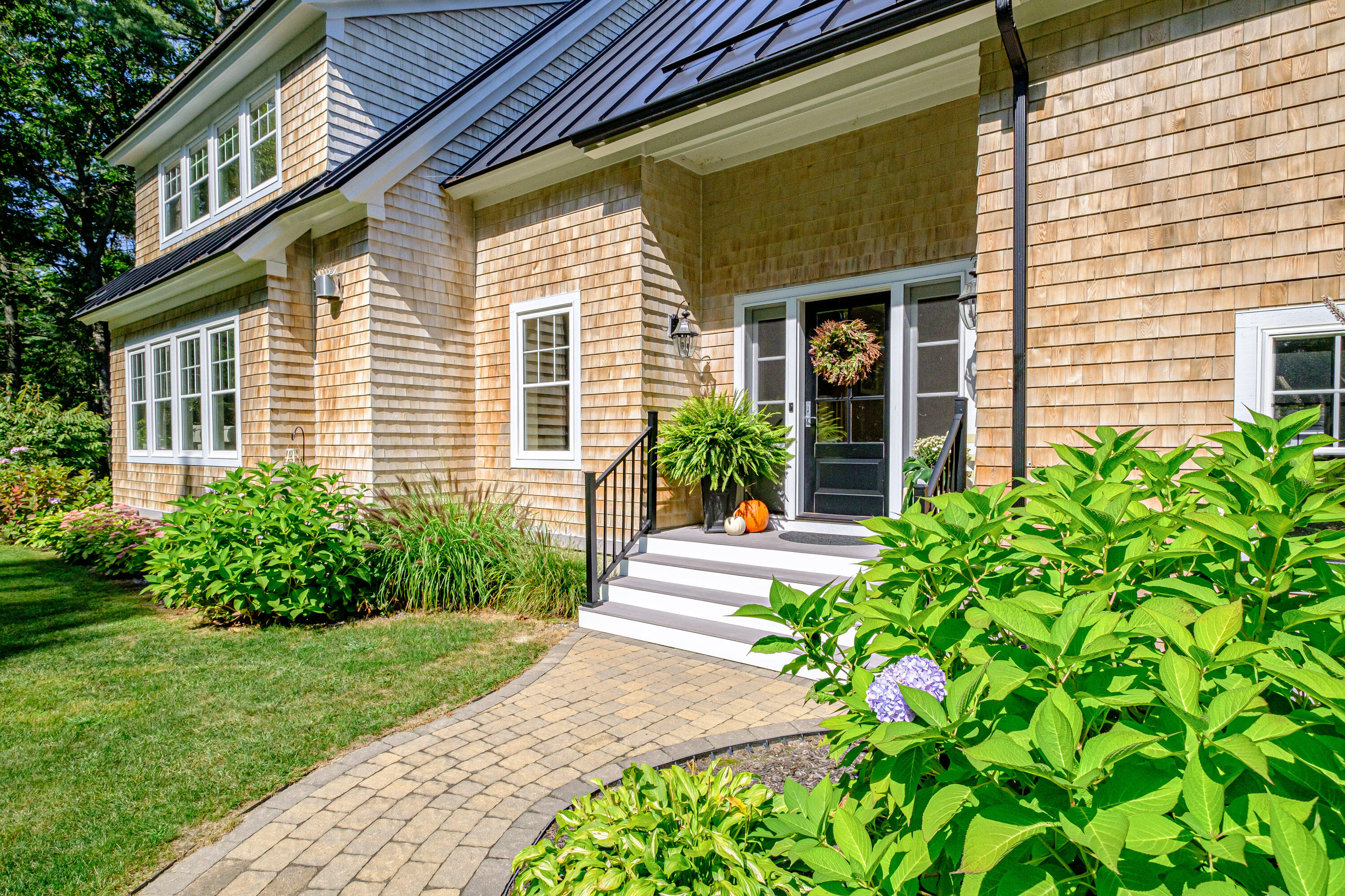 17 Intervale Road