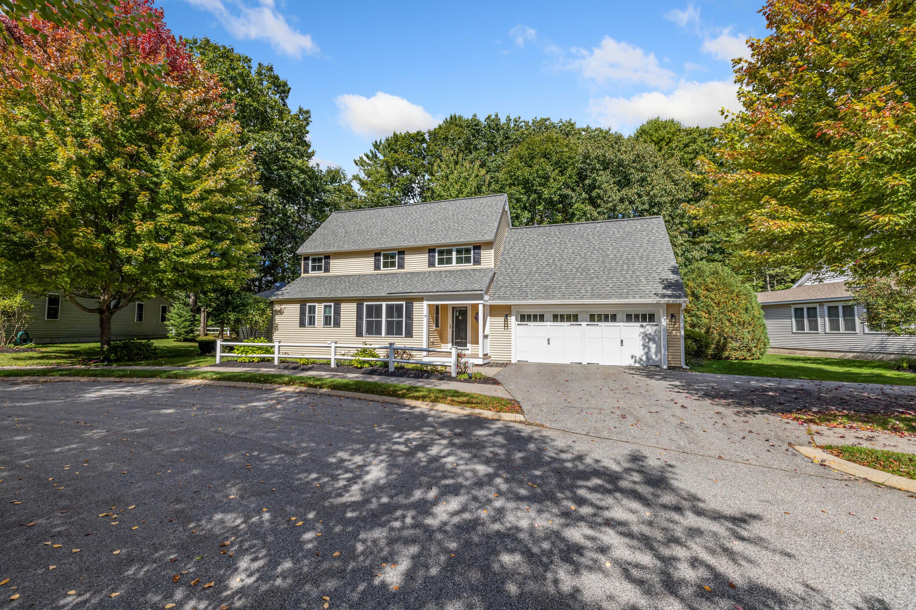 19 Lexington Drive, 19