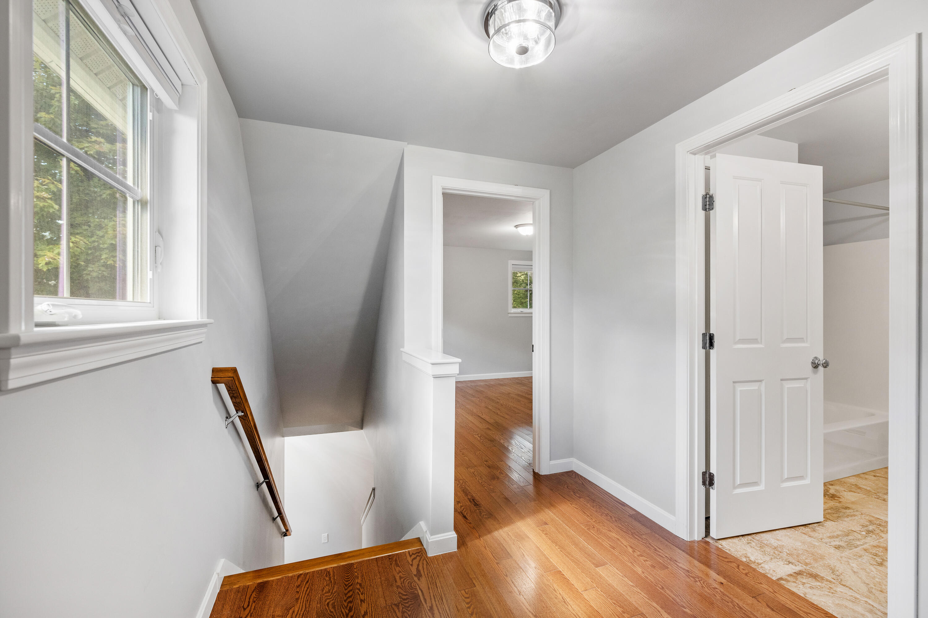 19 Lexington Drive, 19
