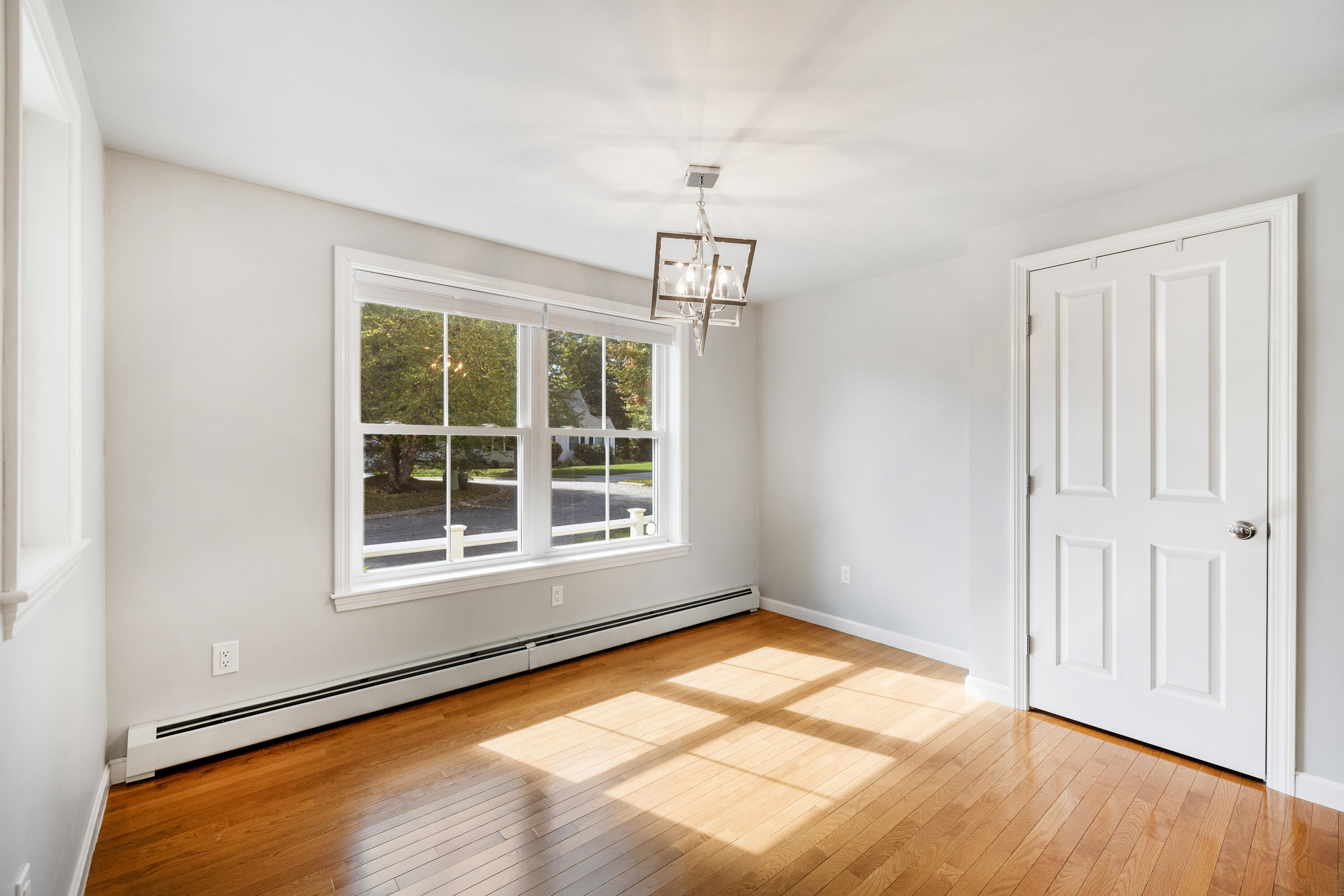 19 Lexington Drive, 19