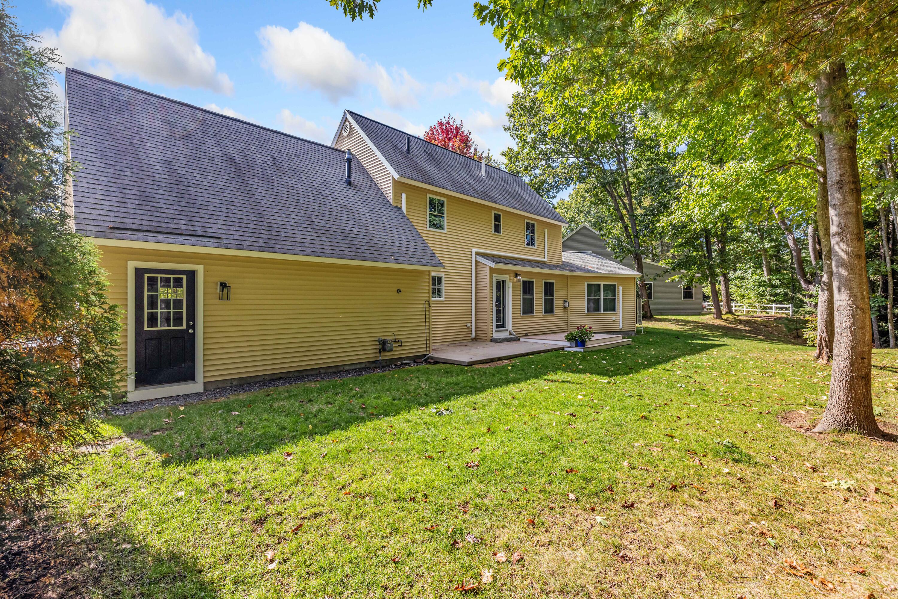 19 Lexington Drive, 19