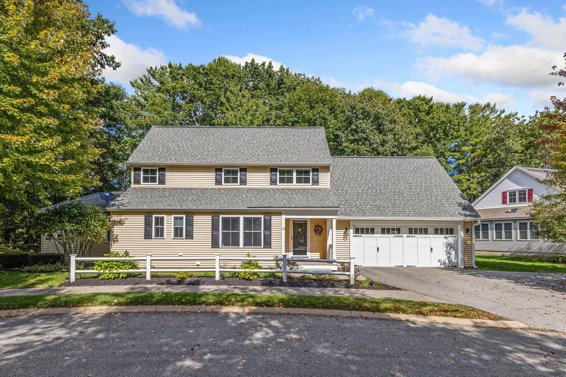 19 Lexington Drive, 19
