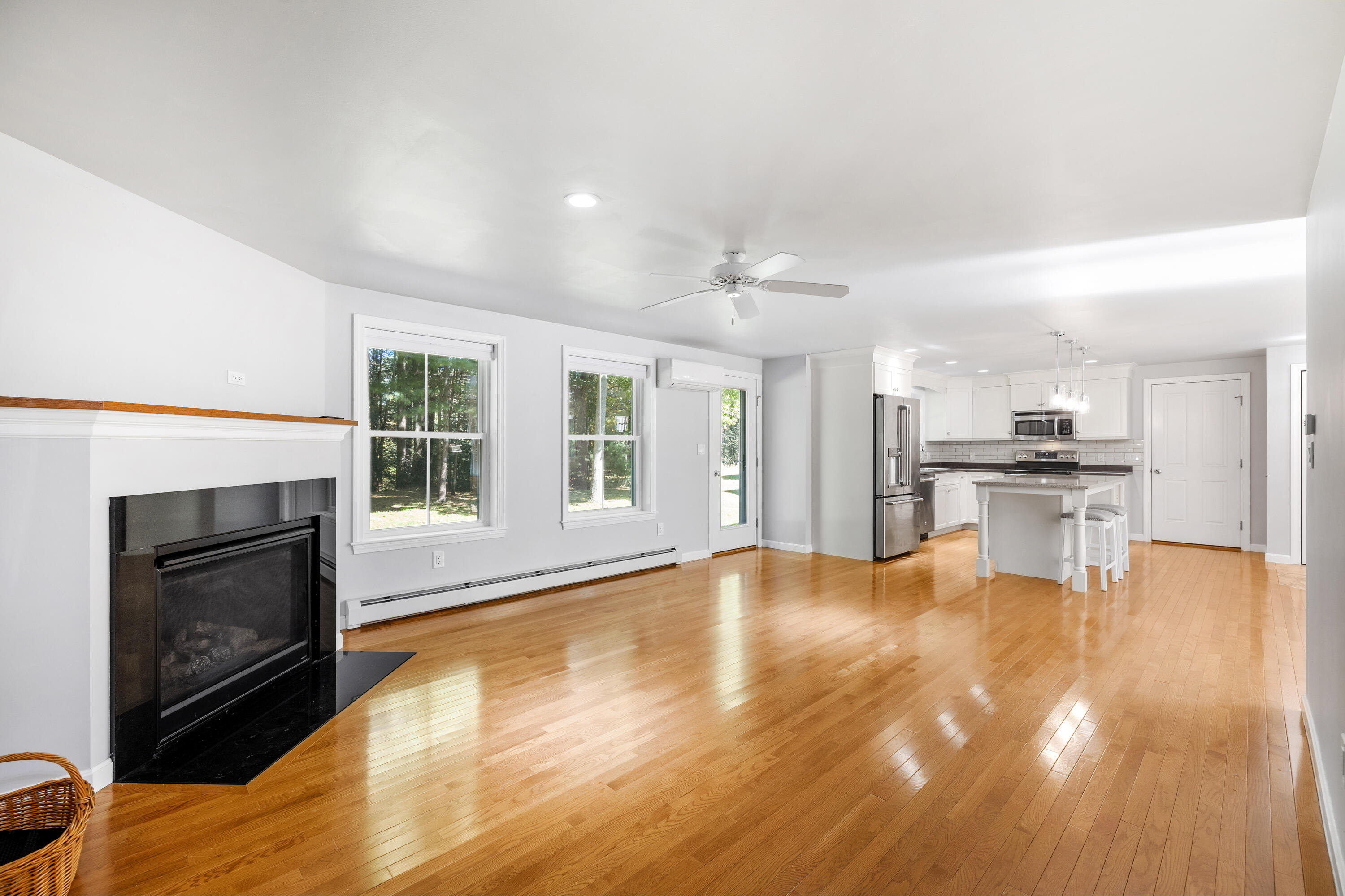 19 Lexington Drive, 19