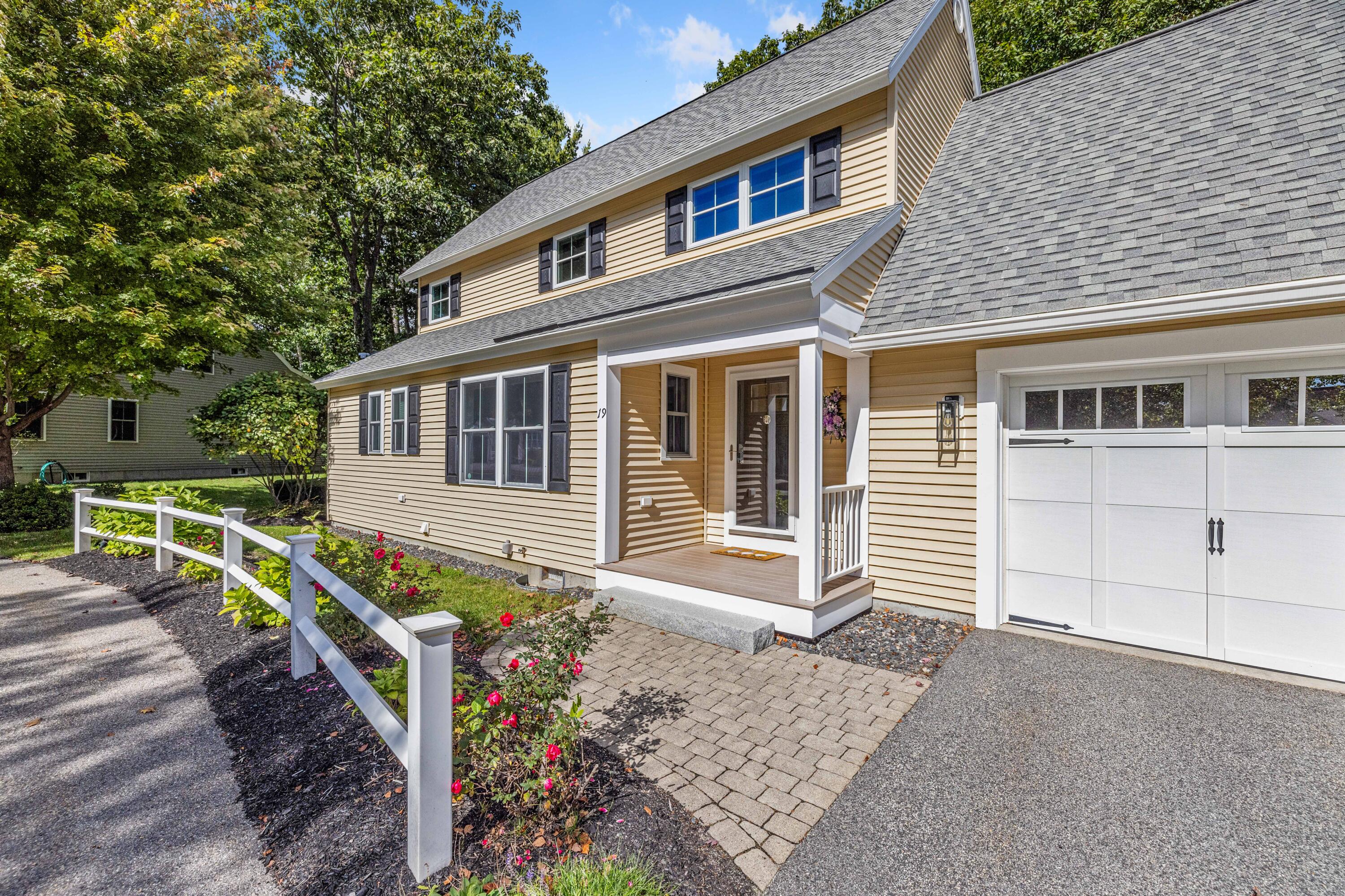 19 Lexington Drive, 19