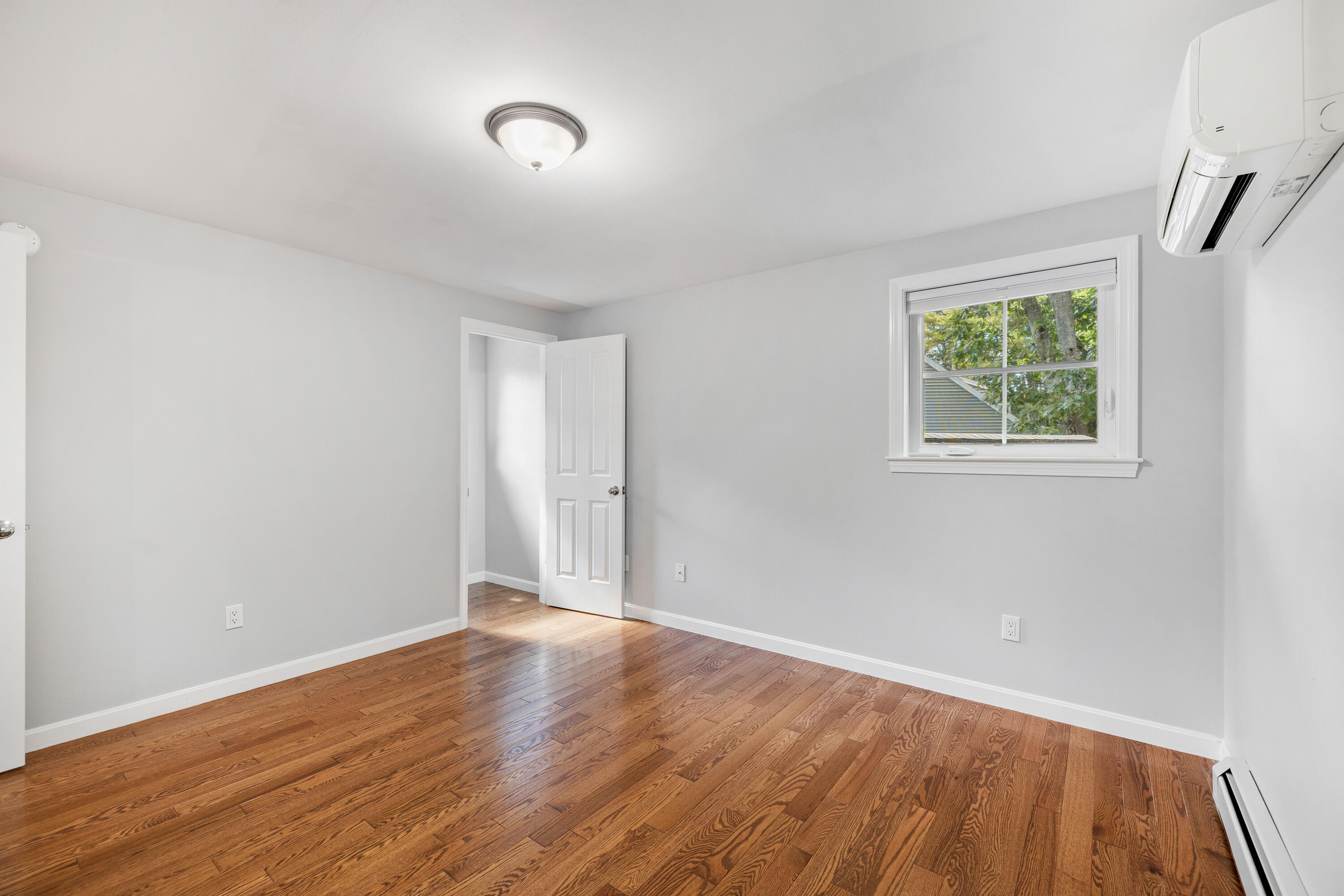 19 Lexington Drive, 19