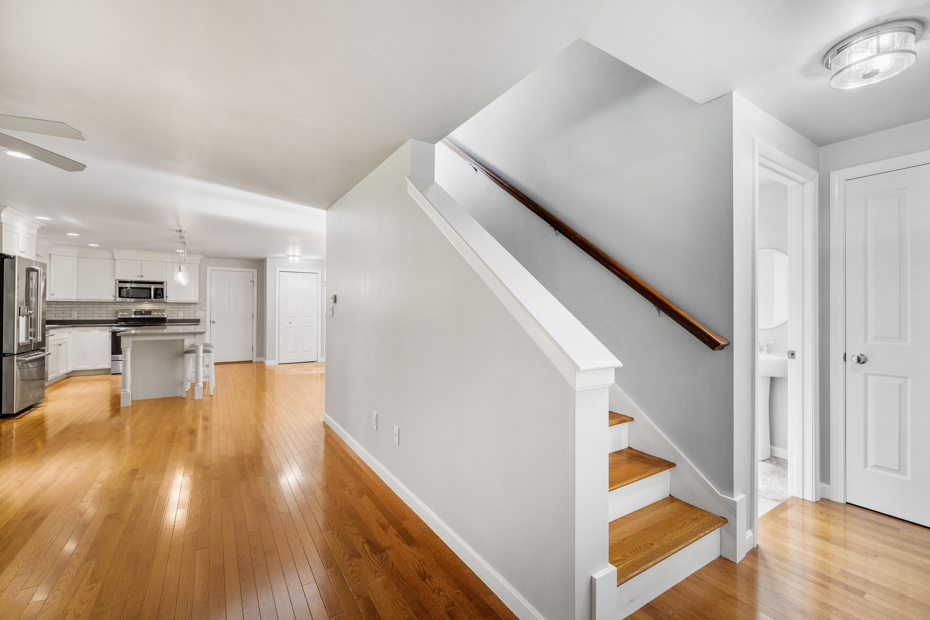 19 Lexington Drive, 19