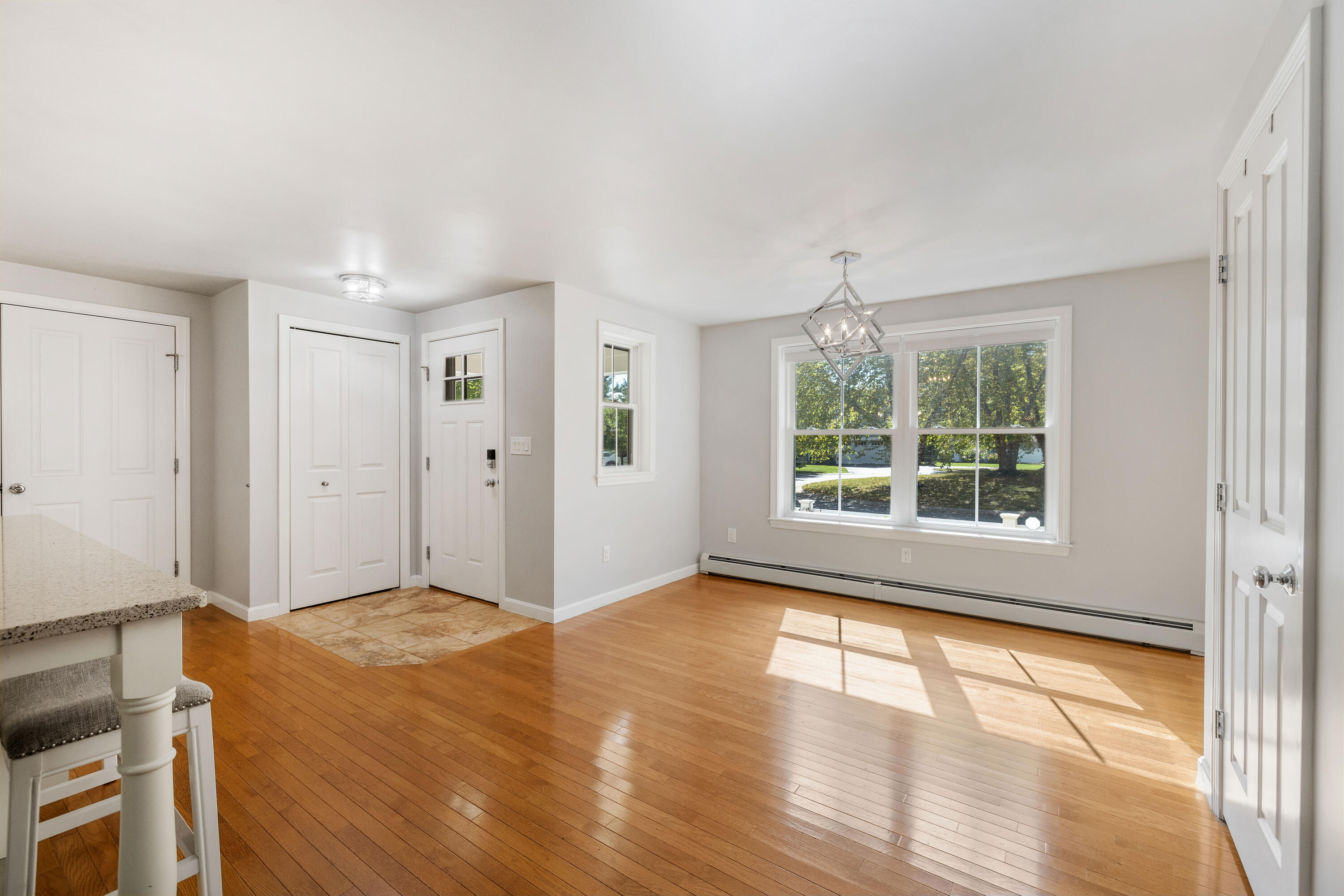 19 Lexington Drive, 19