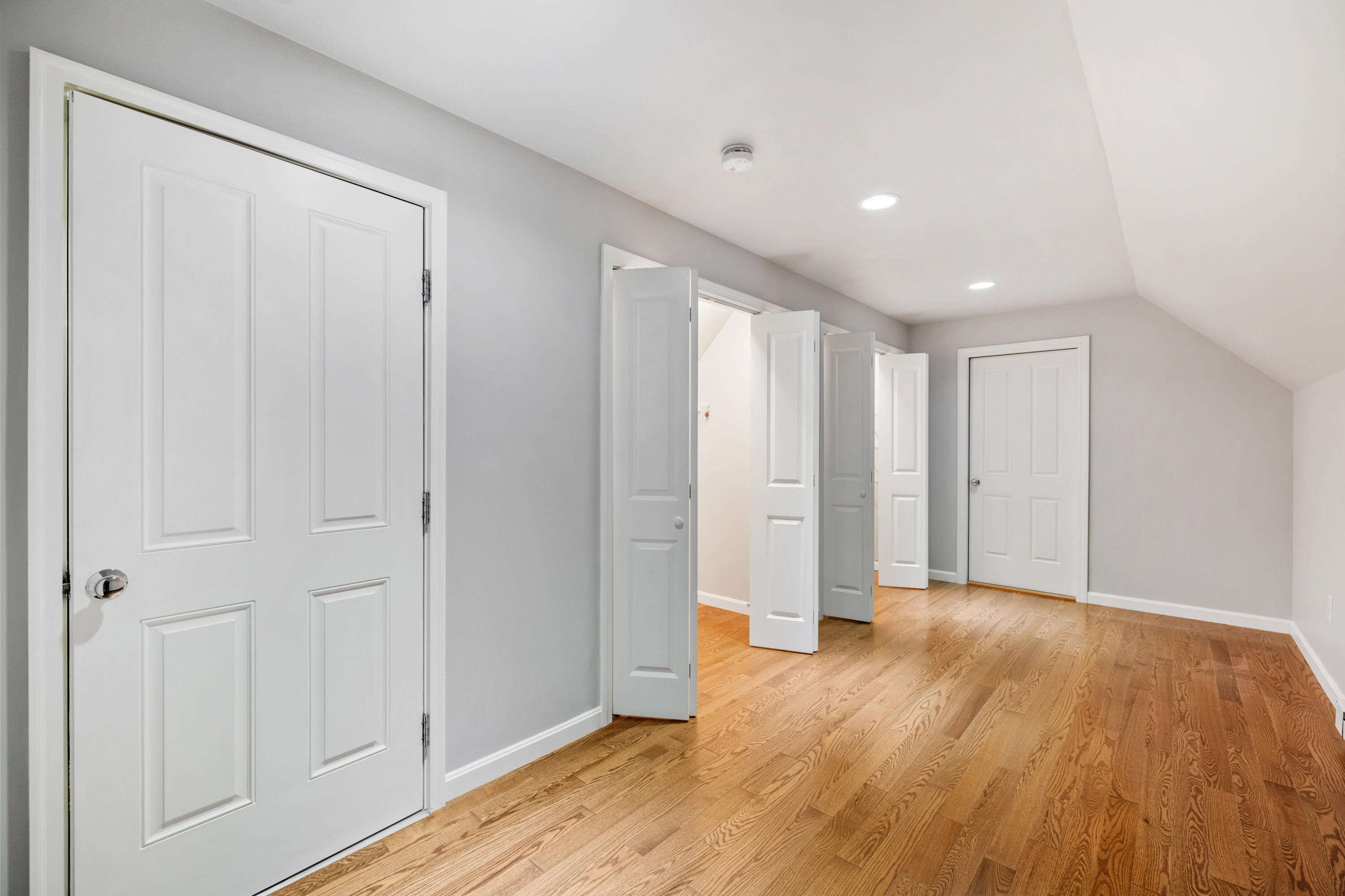 19 Lexington Drive, 19