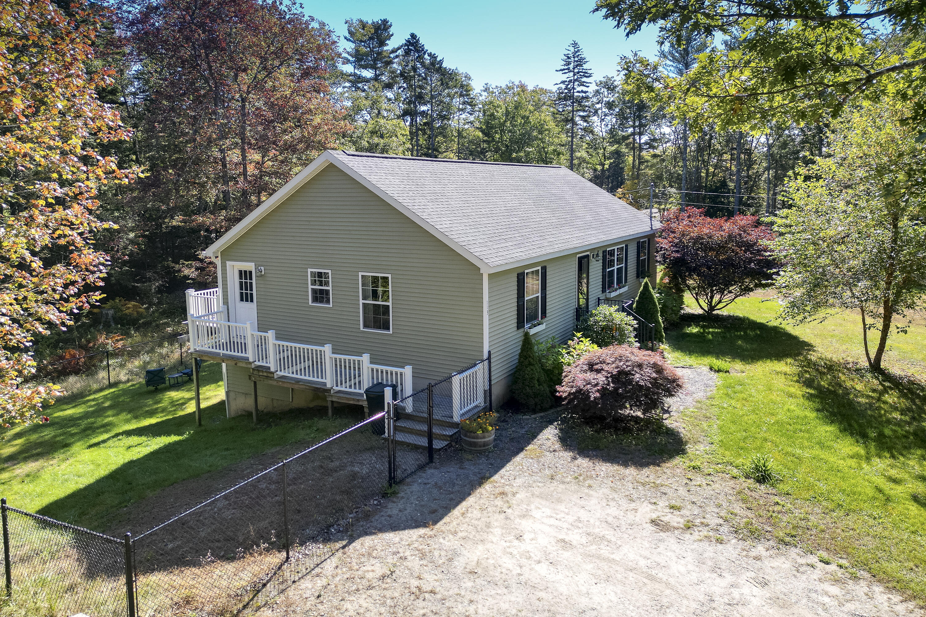 113 West Side Road