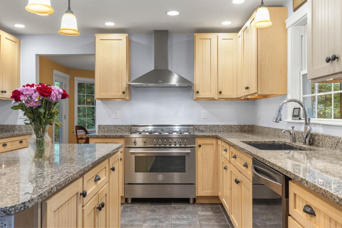 157 Lobster Cove Road