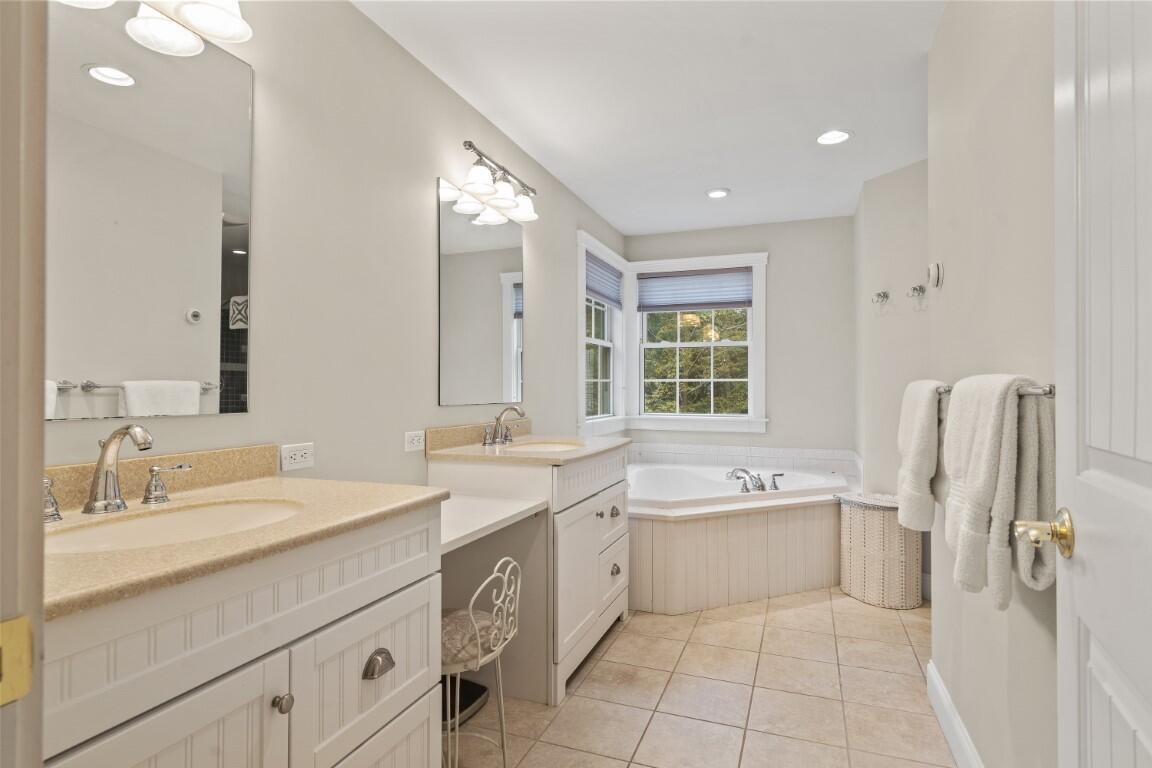 157 Lobster Cove Road