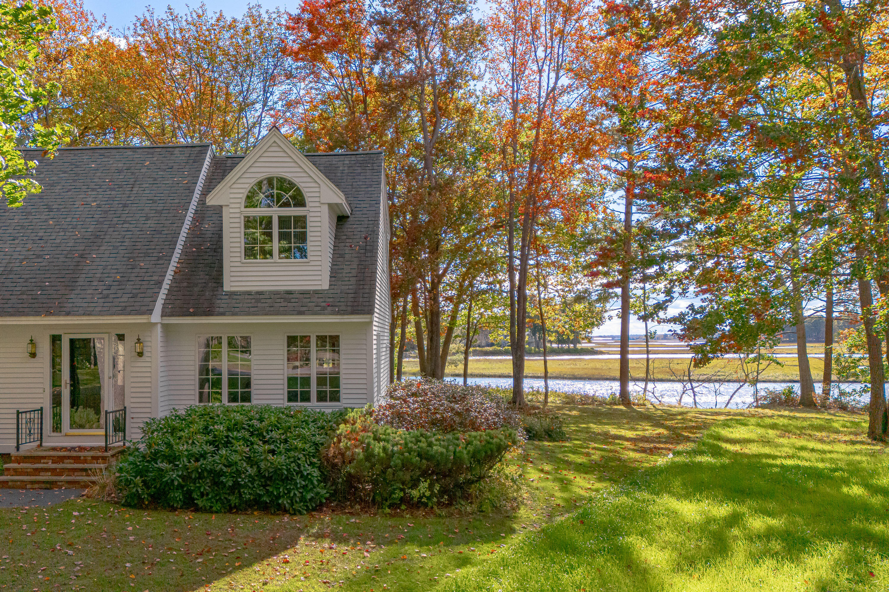 44 Horseshoe Drive