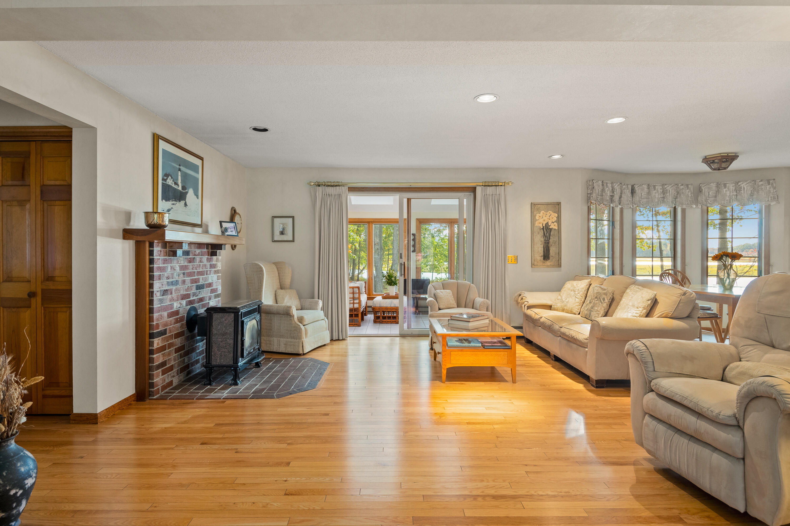 44 Horseshoe Drive