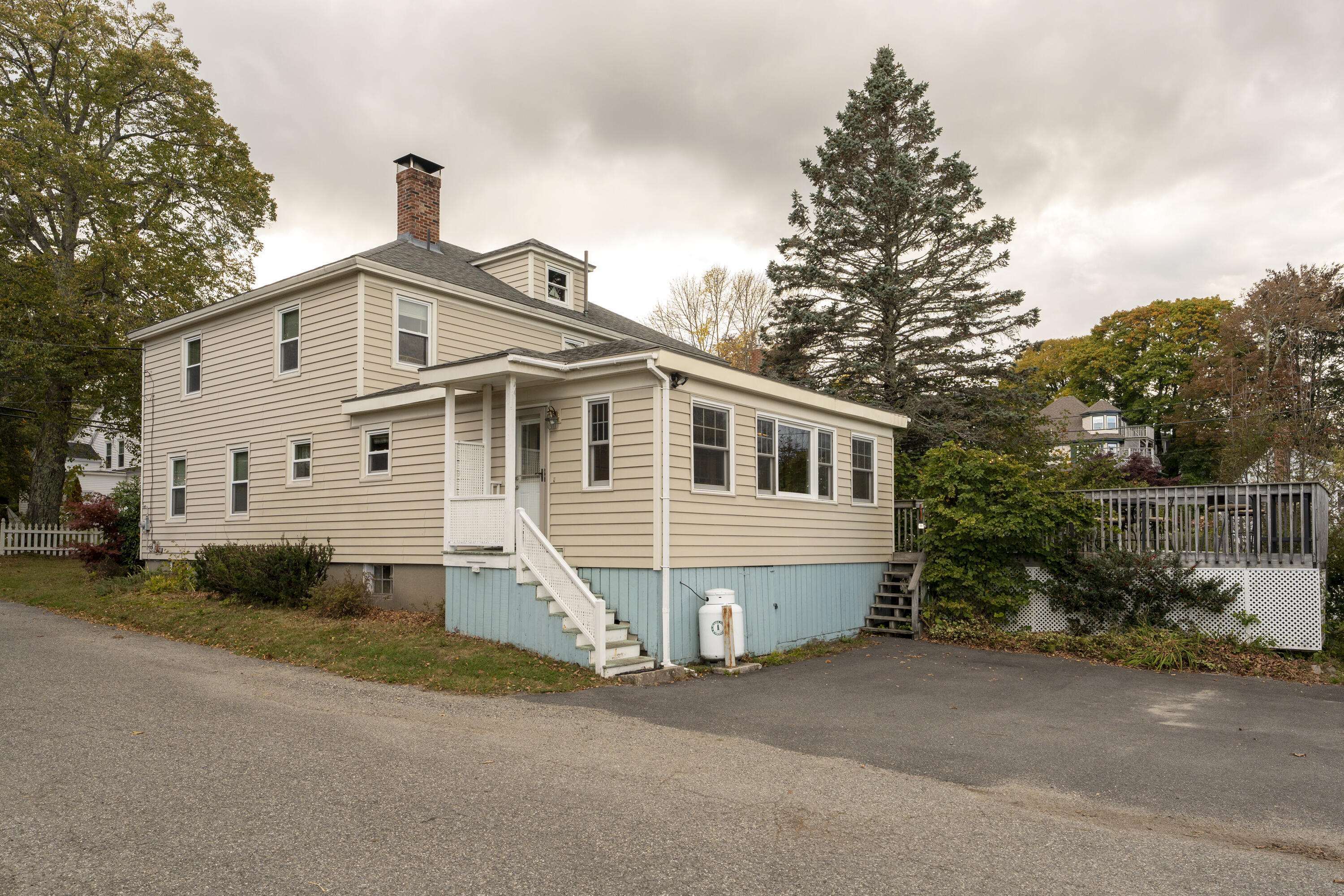 385 Main Street