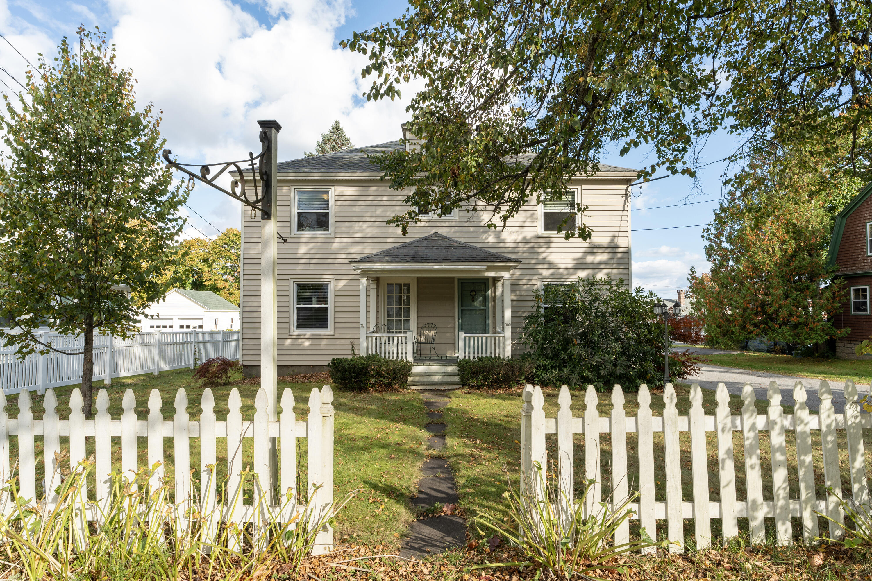 385 Main Street