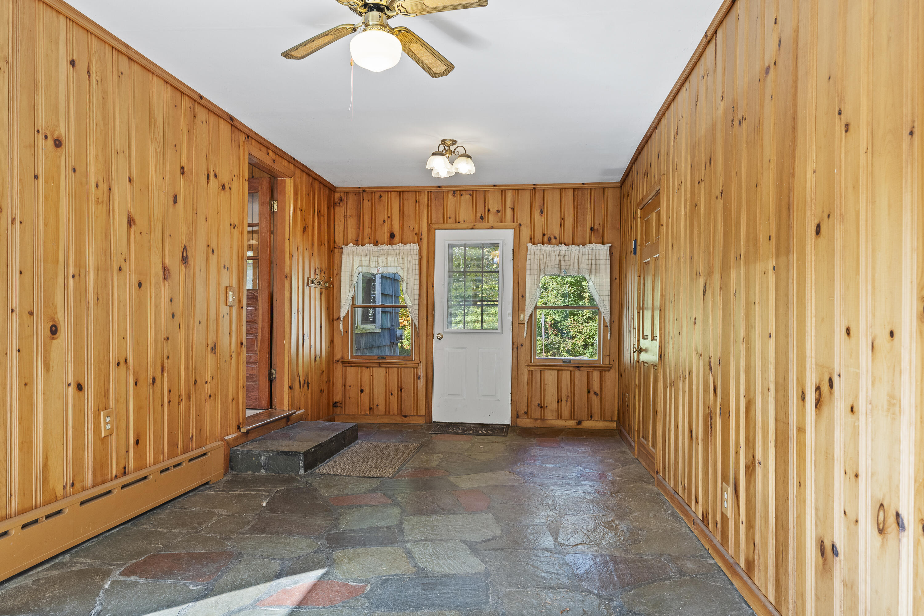 22 Hillcrest Avenue