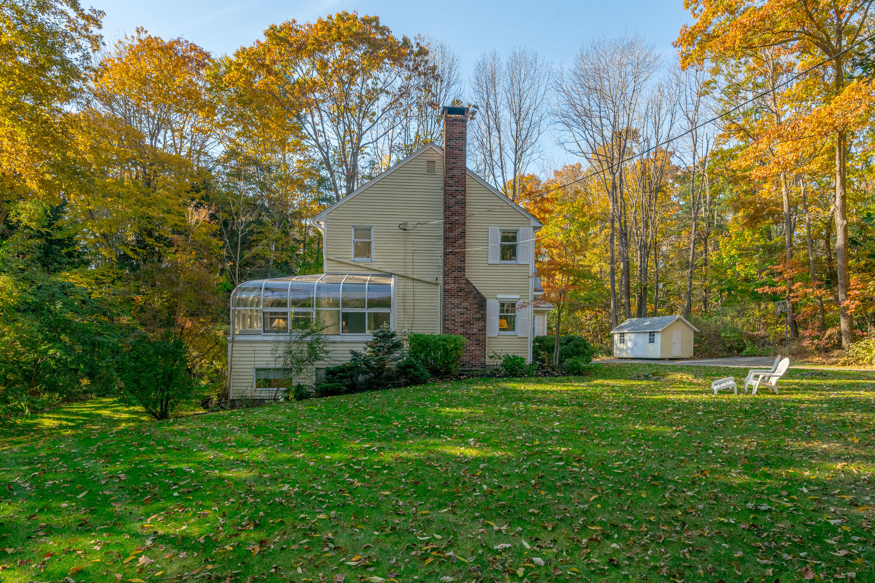2 Manor Way